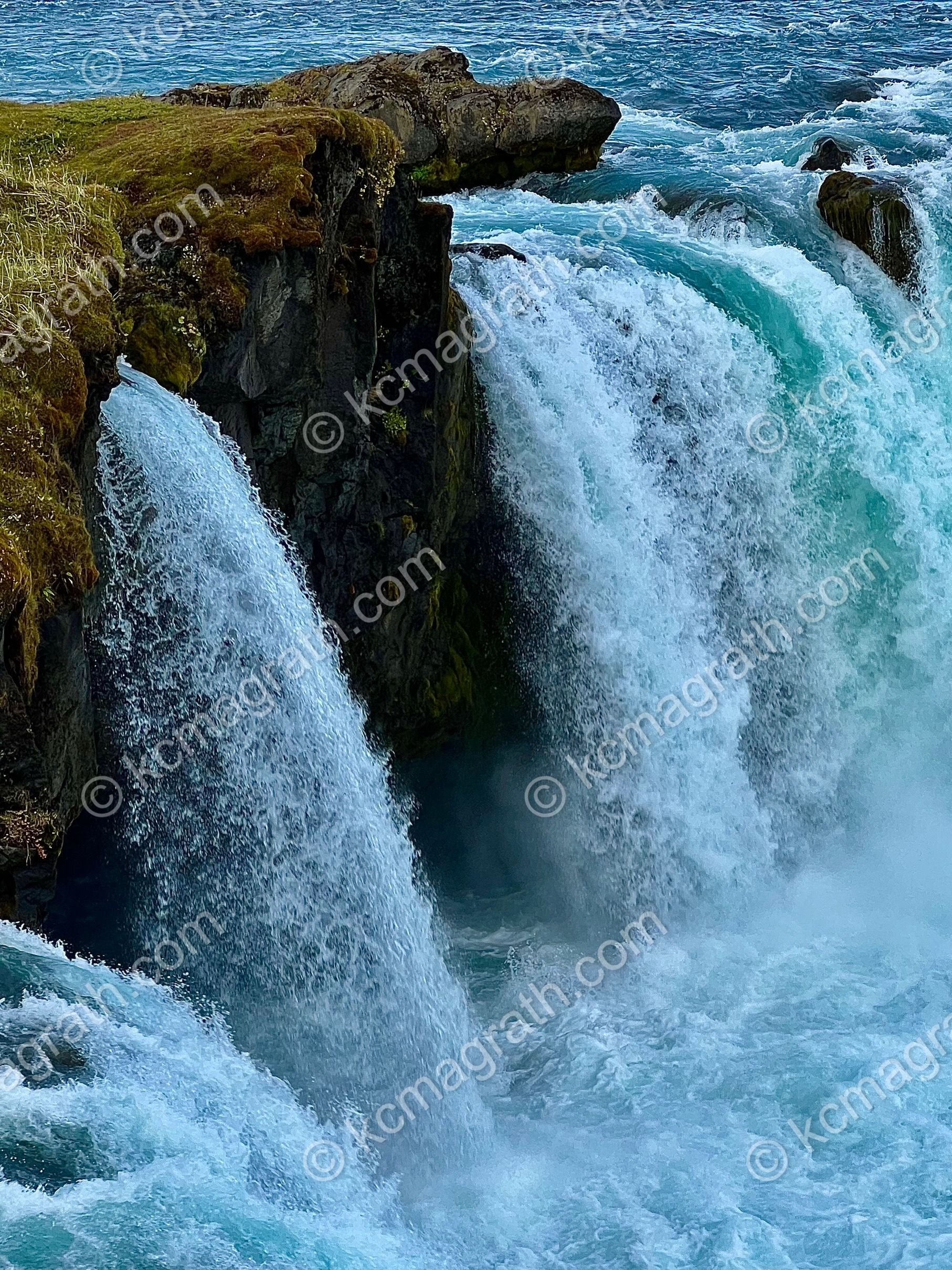 Fossholl / Godafoss Waterfall 2, Iceland