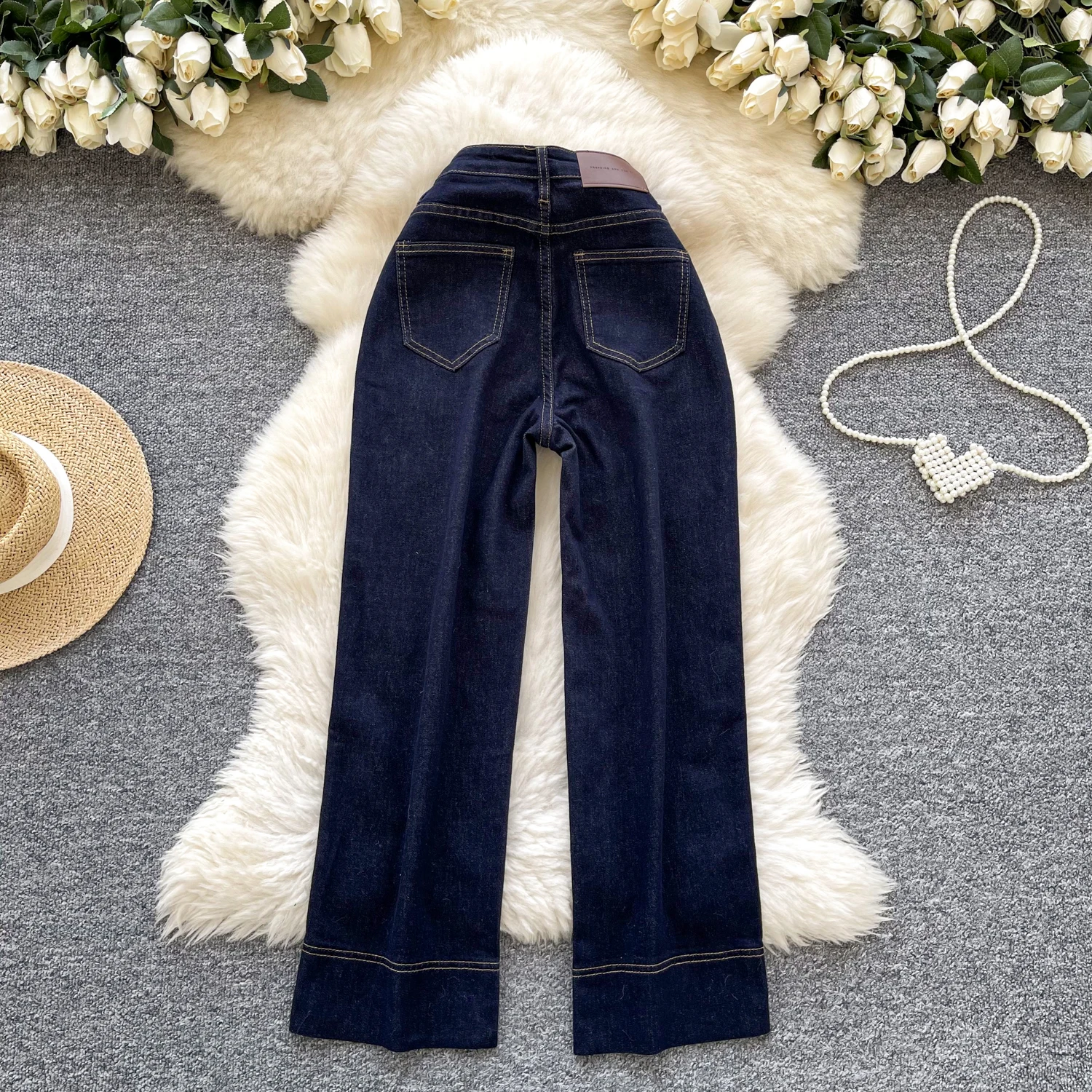 Pantalones de mezclilla acampanados