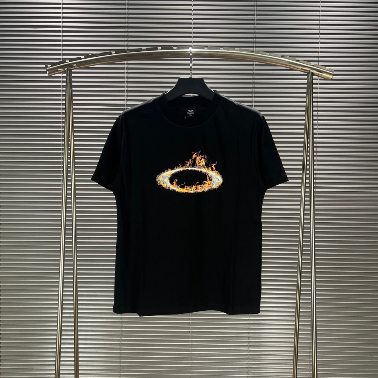 Oakley T-shirt