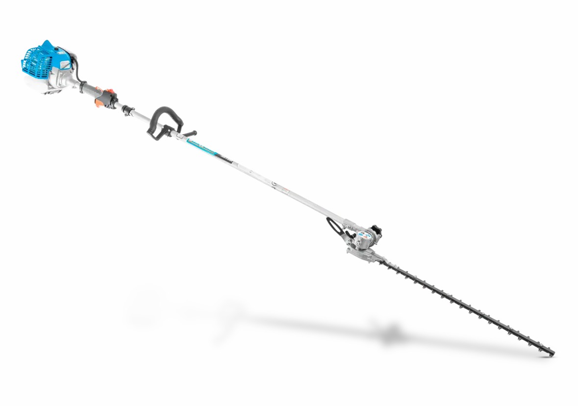 Bushranger® AHT261 Long Reach Hedge Trimmer