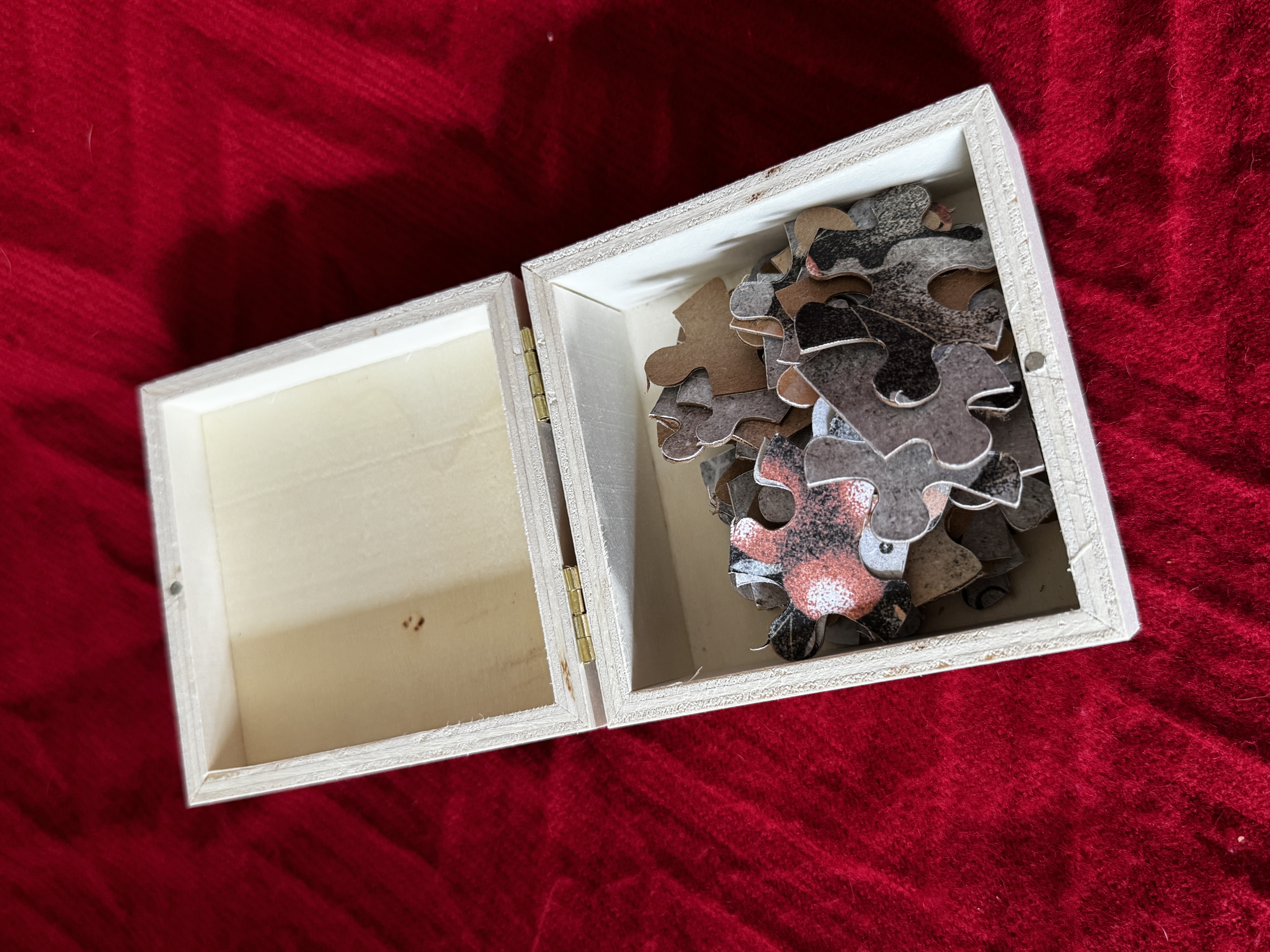 Victorian Style Christmas Puzzle with a wooden box for safe keeping