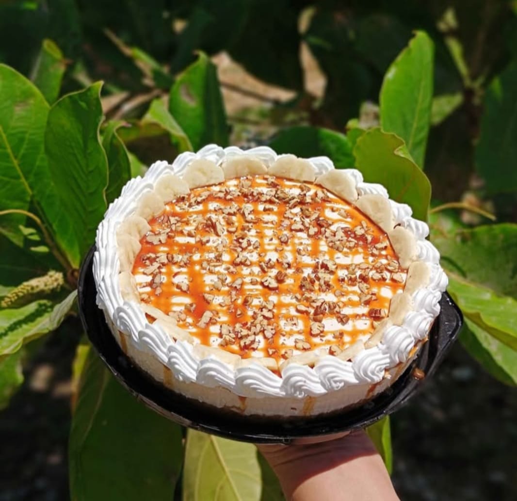 Pastel de caramelo y nuez