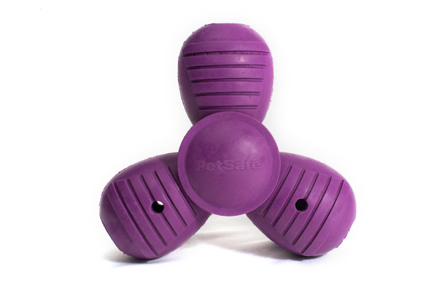 squeak'n treat troog 