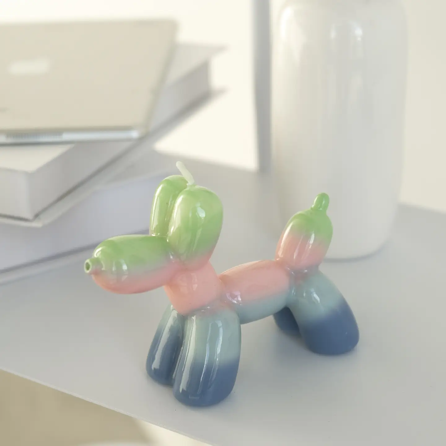 Bougie en forme de chien en ballon