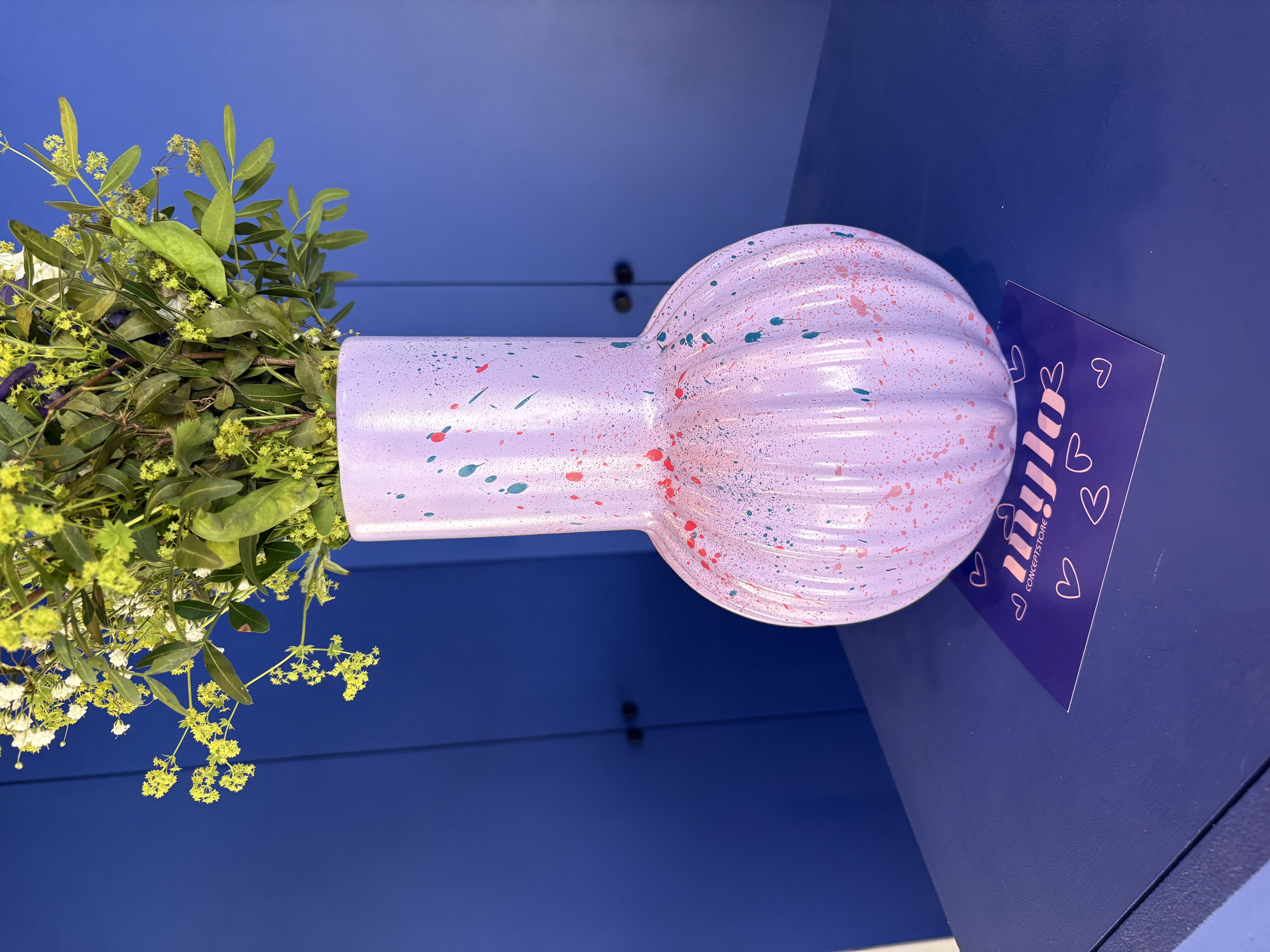 Vase urban art