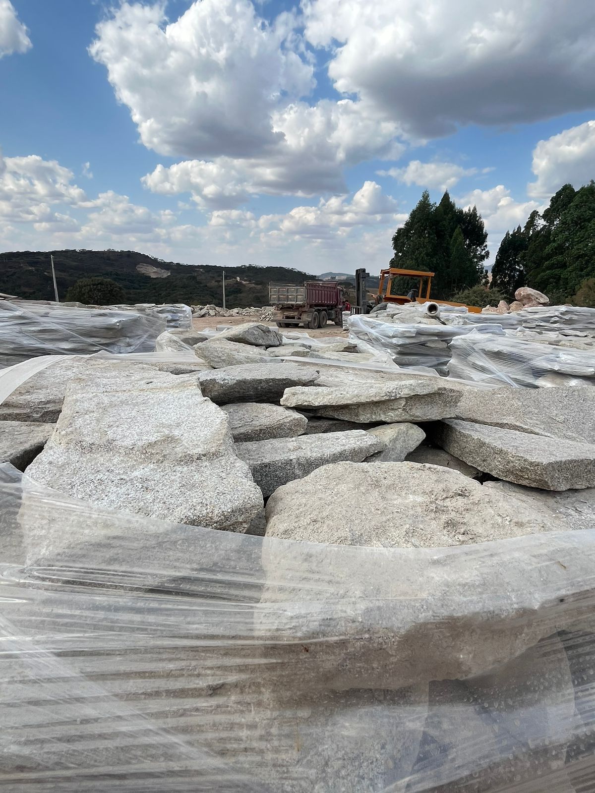 Pedra Moledo Cinza Clara