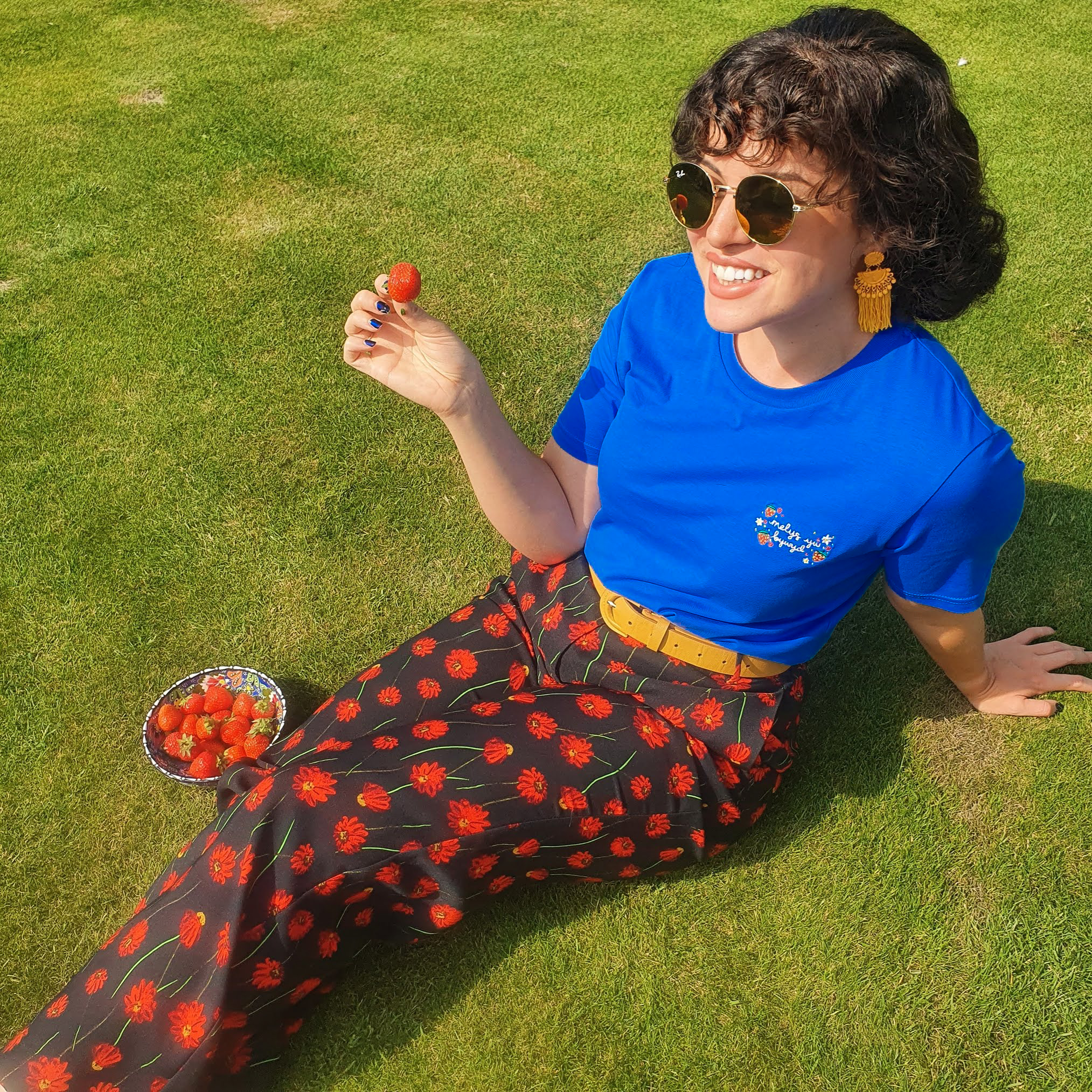 Melys yw bywyd (Embroidered) 