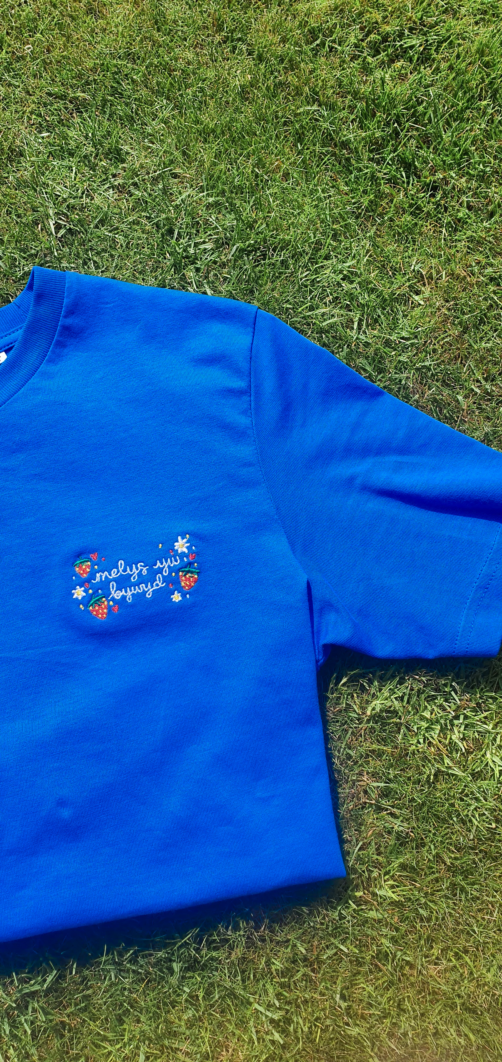 Melys yw bywyd (Embroidered) 