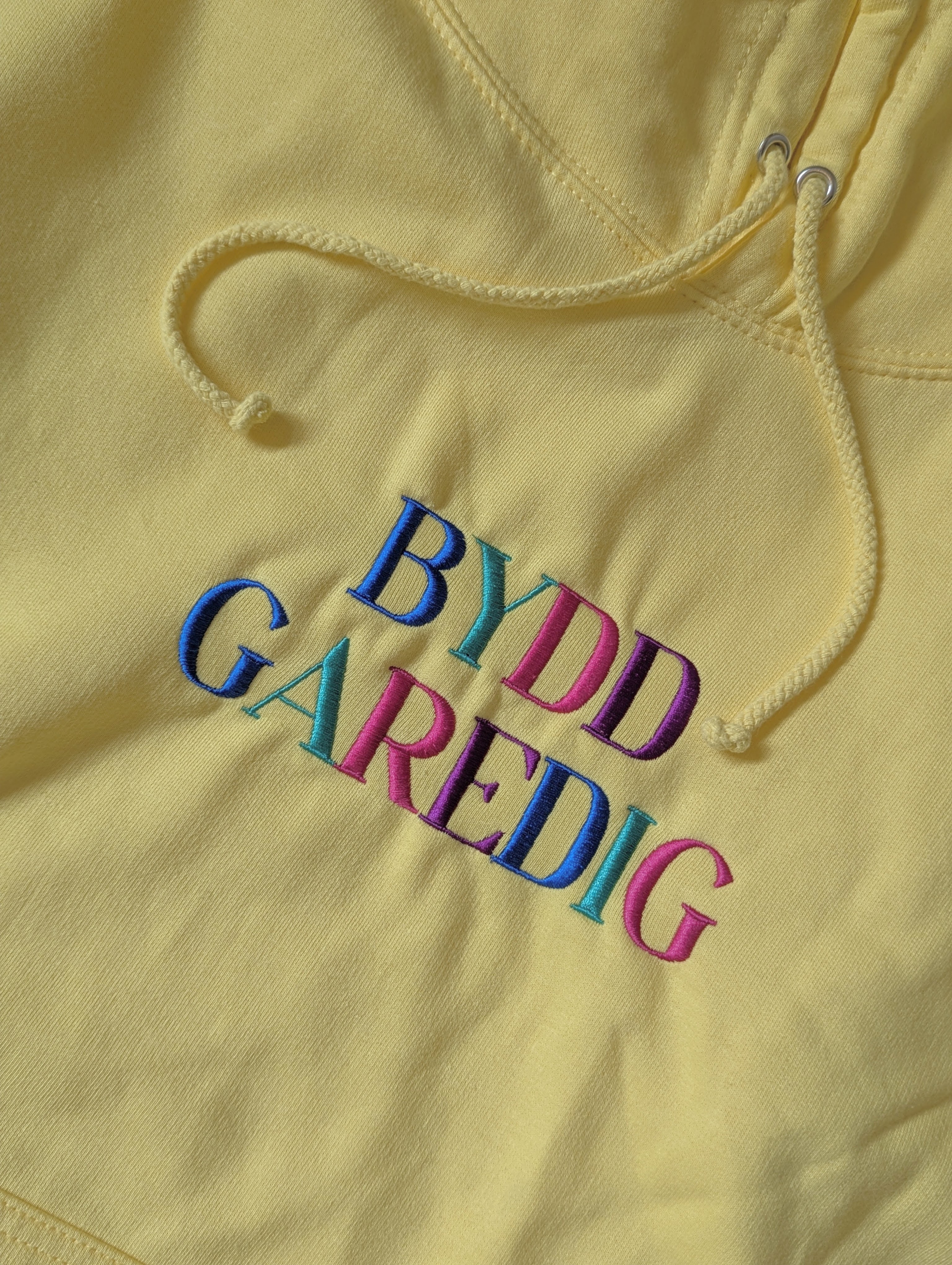 Bydd Garedig