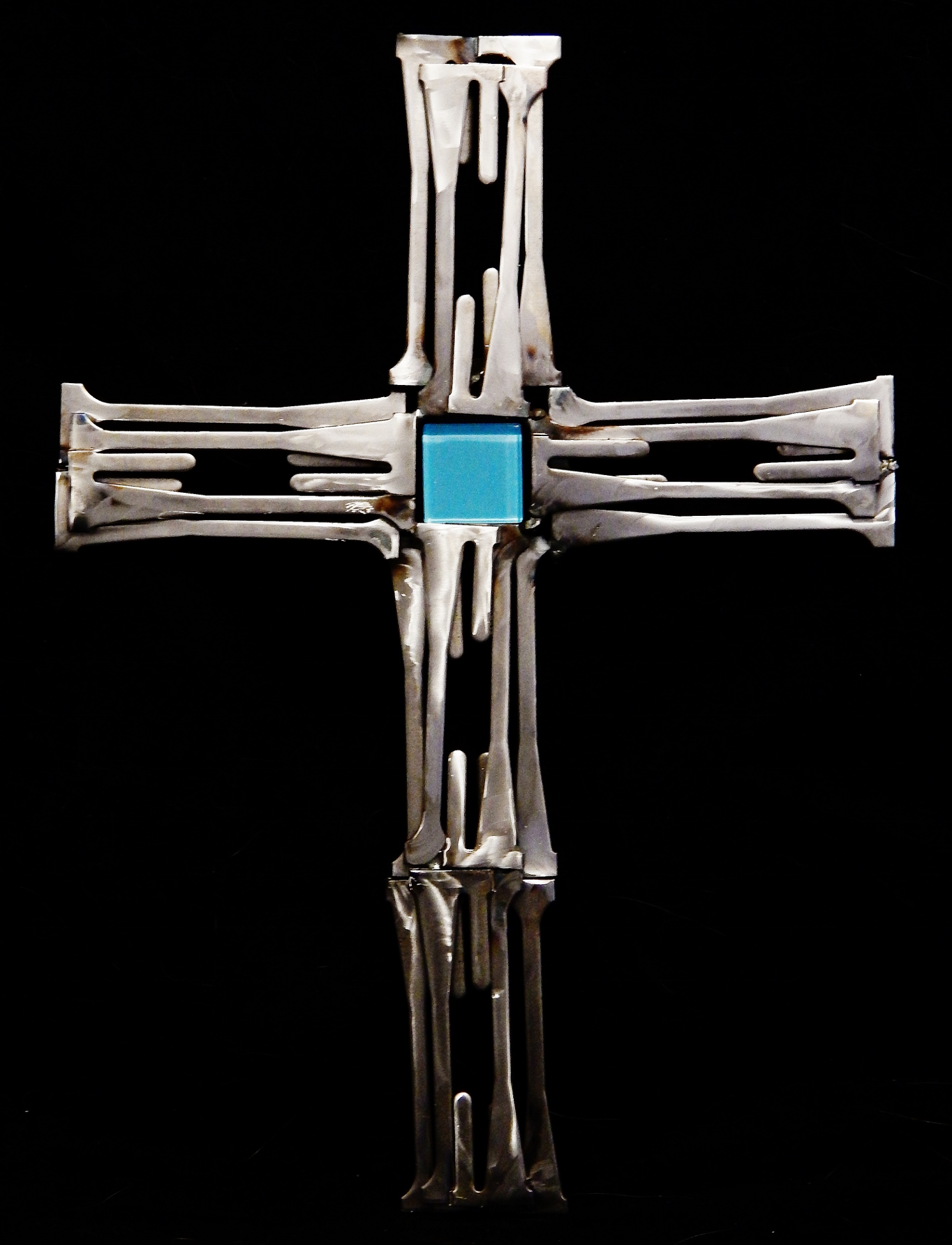 Deviot Cross with Turquoise Center