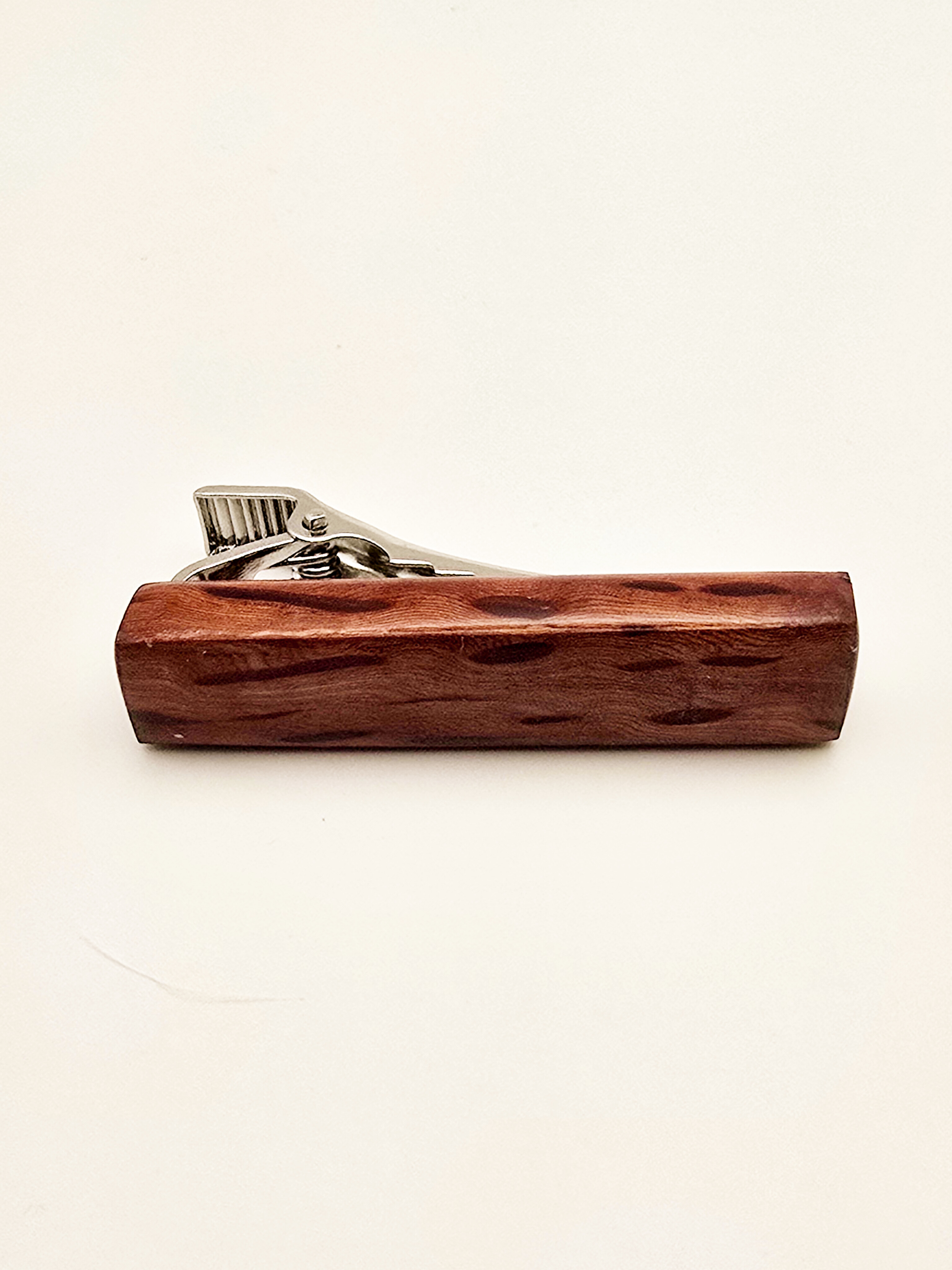 Small Handcrafted Bull Oak Tiepin 