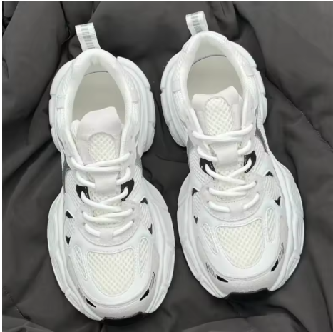Breathable sneakers for women