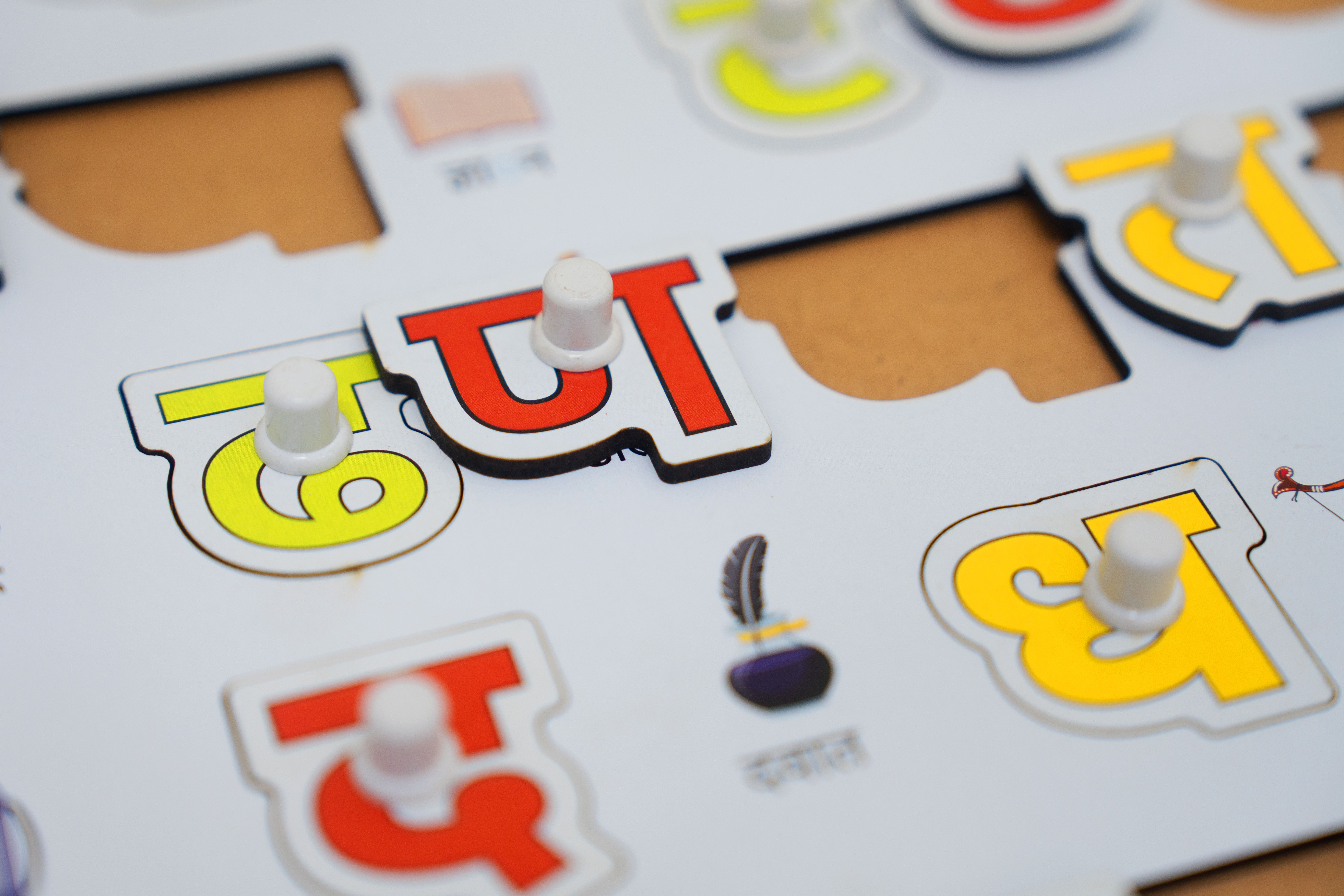 QlueBox Wooden Hindi Alphabet Tray age 3+