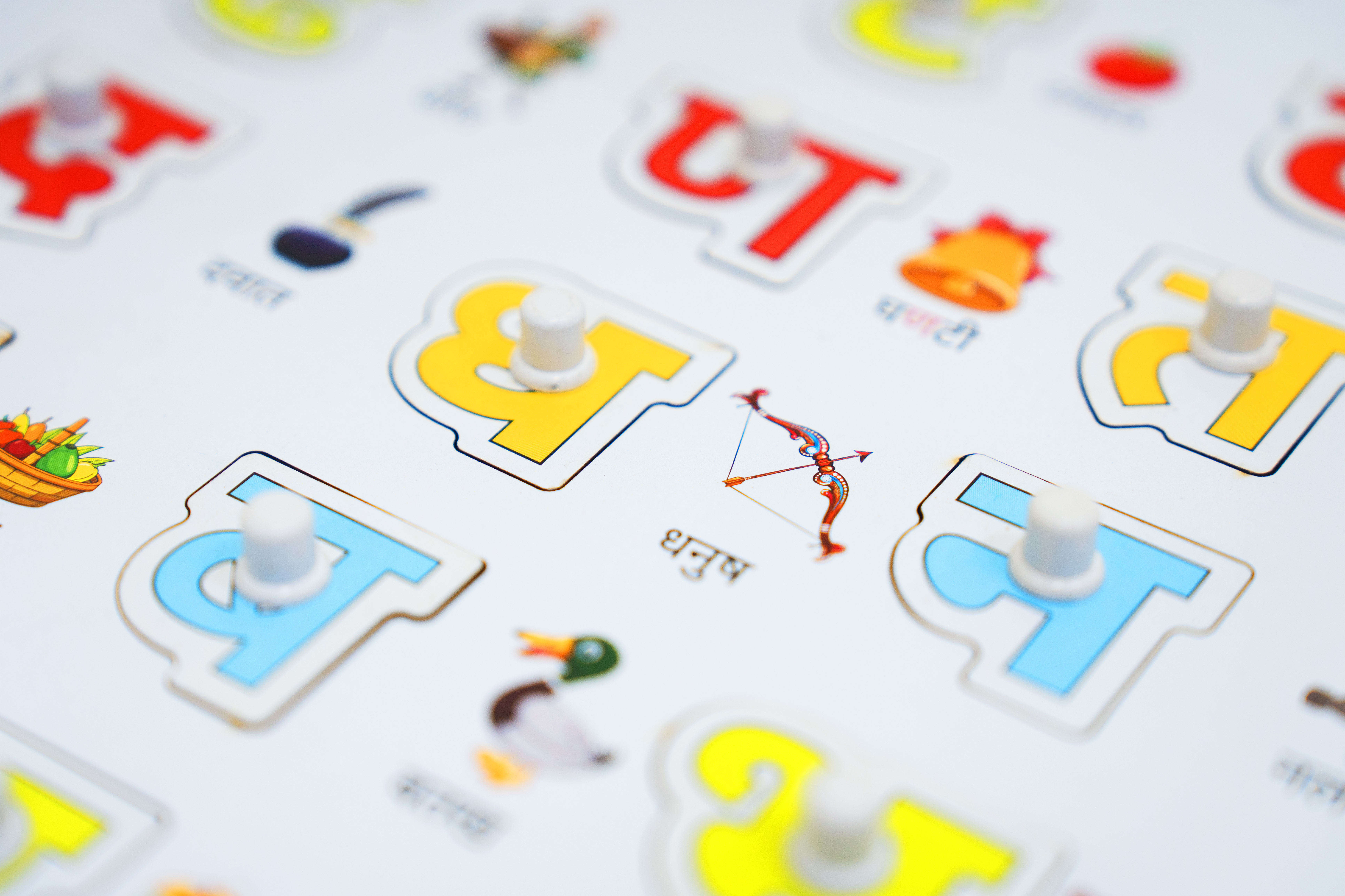 QlueBox Wooden Hindi Alphabet Tray age 3+