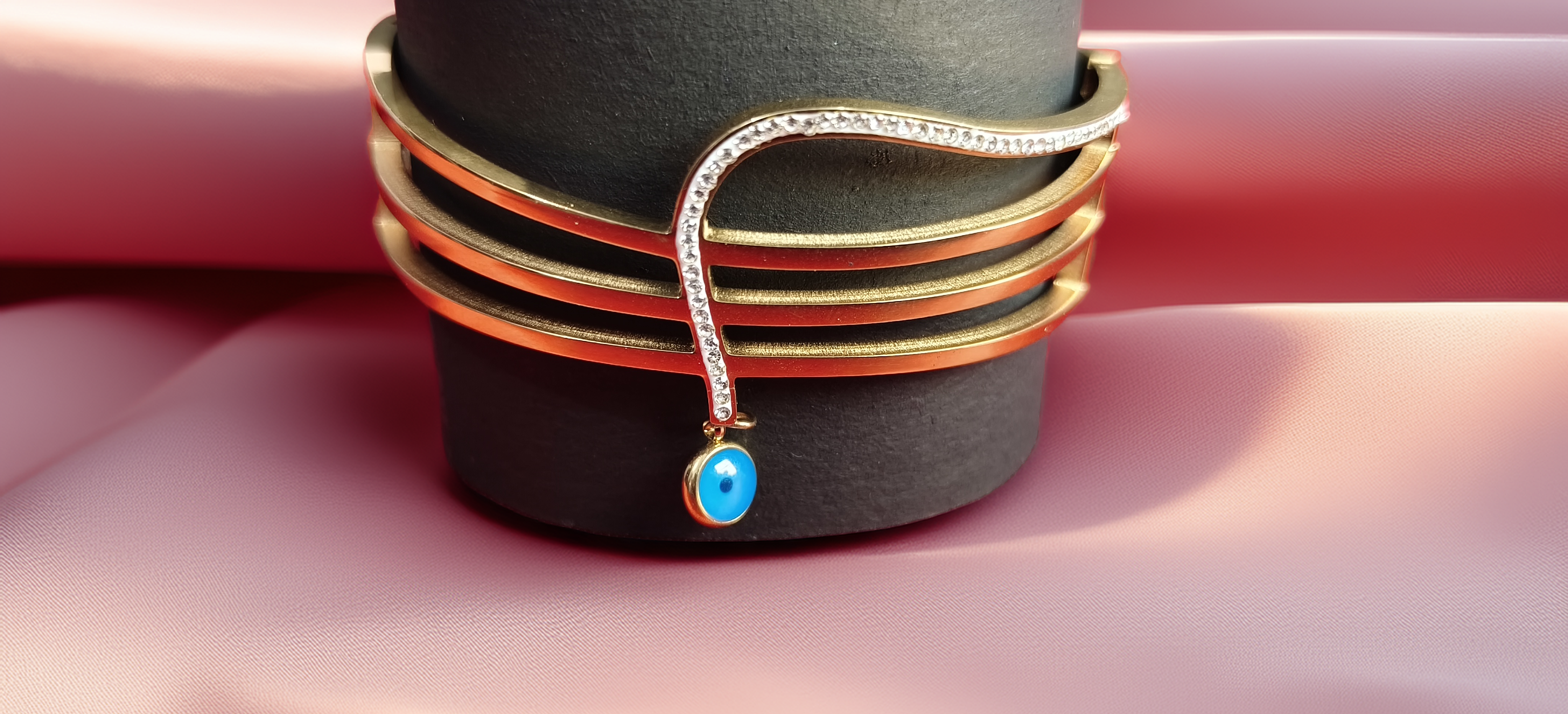 Elegant Gold Cuff Bracelet (1058)