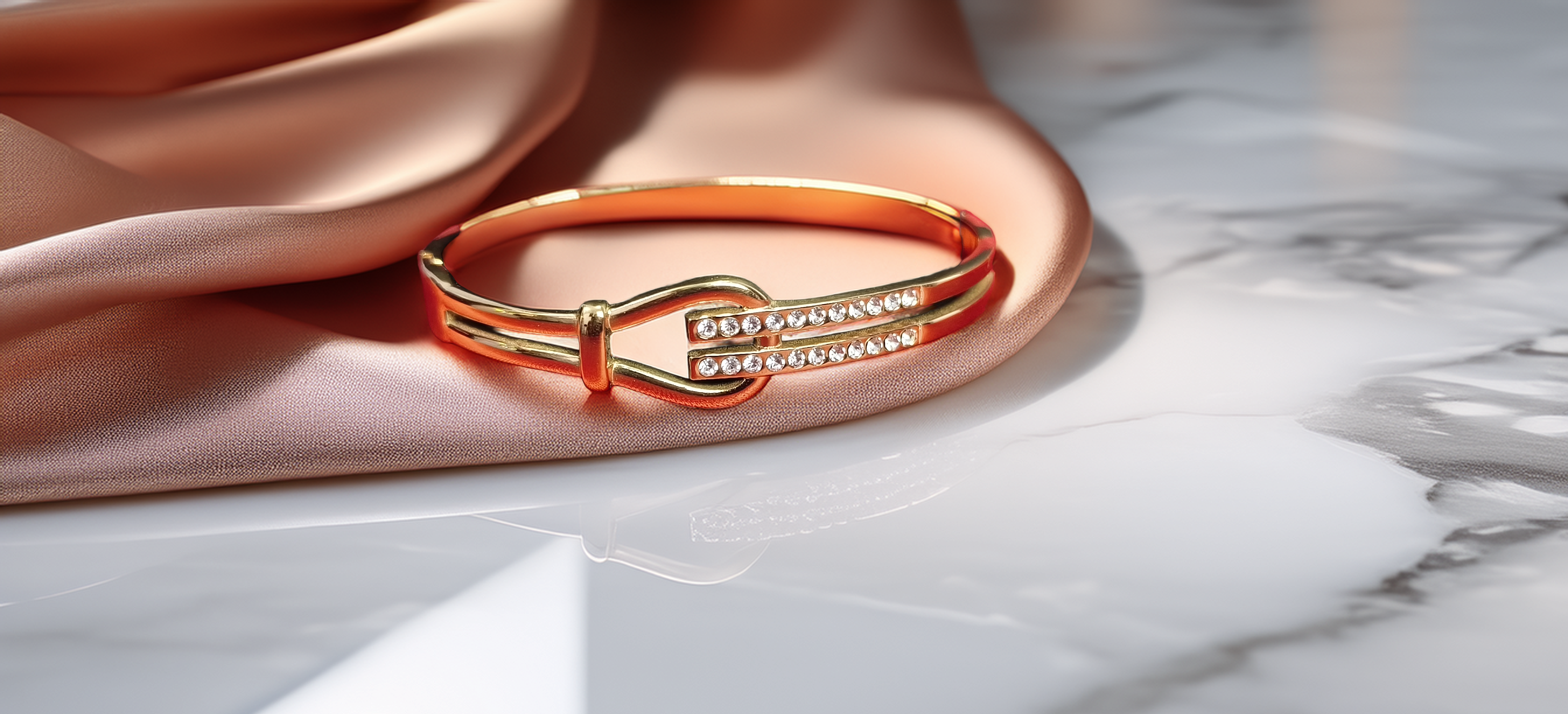 Elegant Gold Plated Buckle Bracelet for Women (1050)