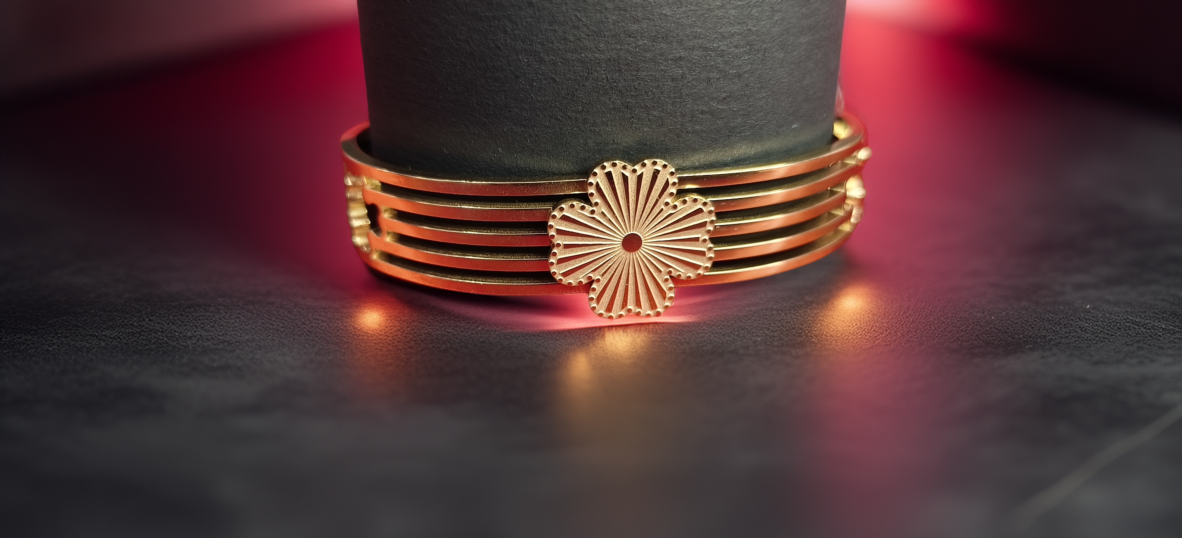 Elegant Golden Floral Bracelet (1058)