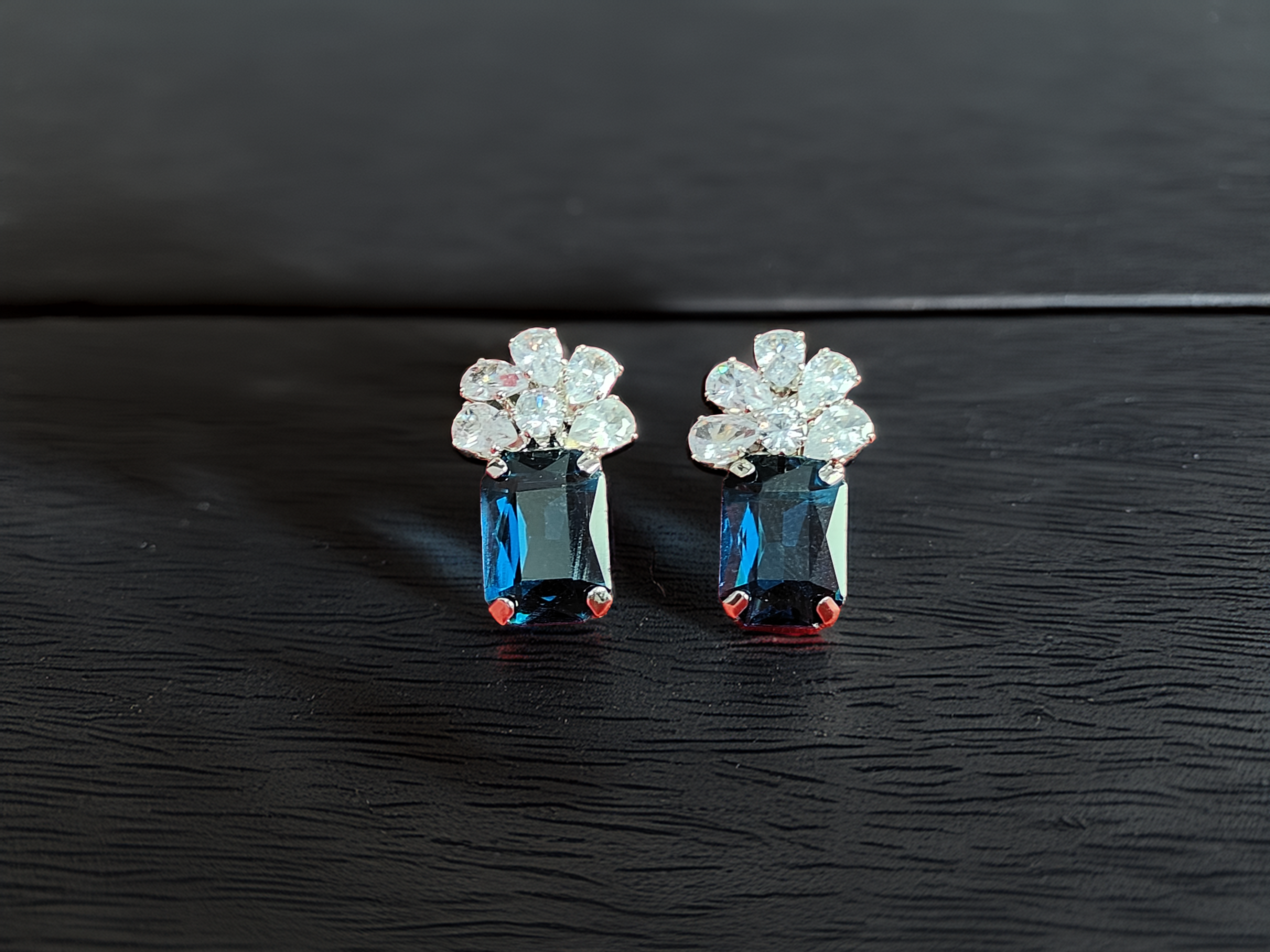 Designer Earrings – Show Off Your Sparkle