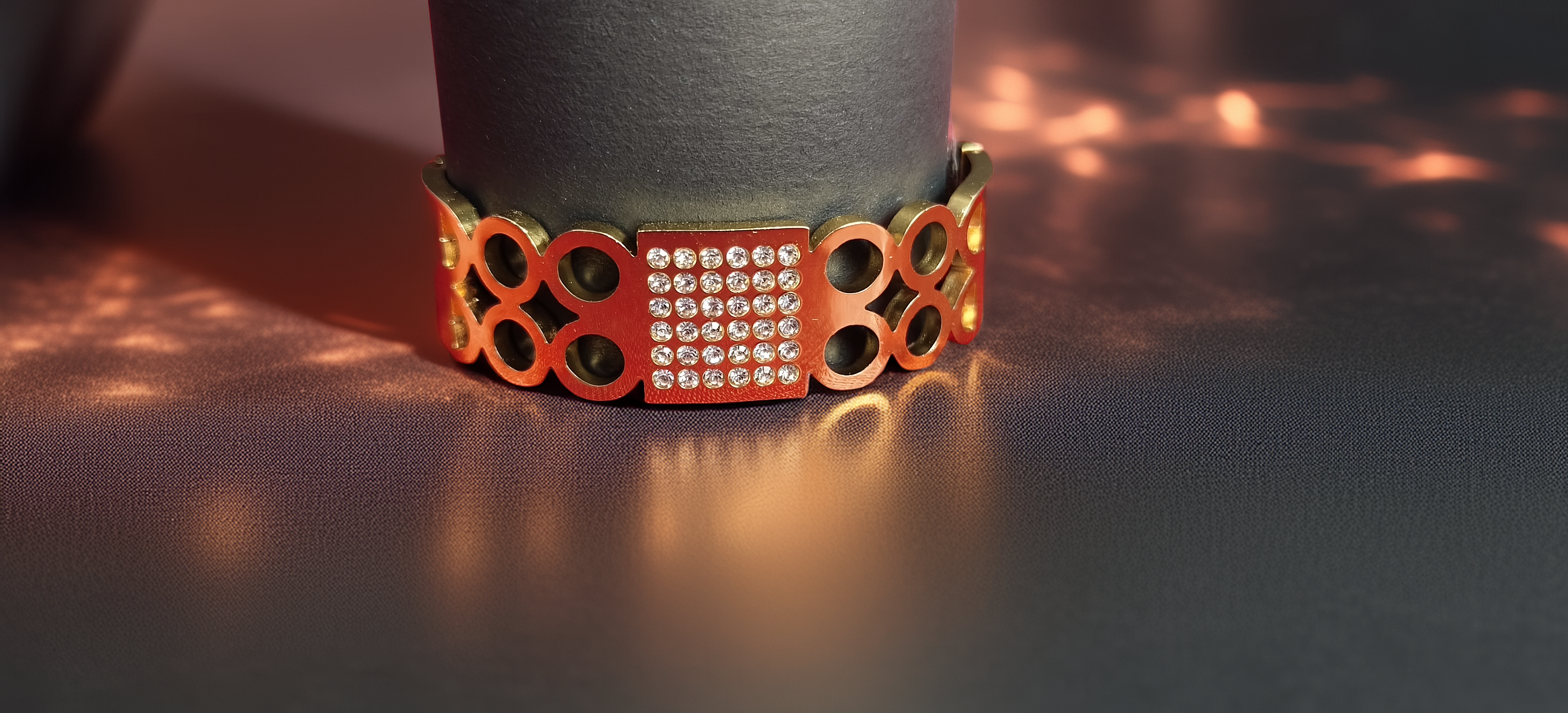 Elegant Golden and Crystal Bracelet (1054)