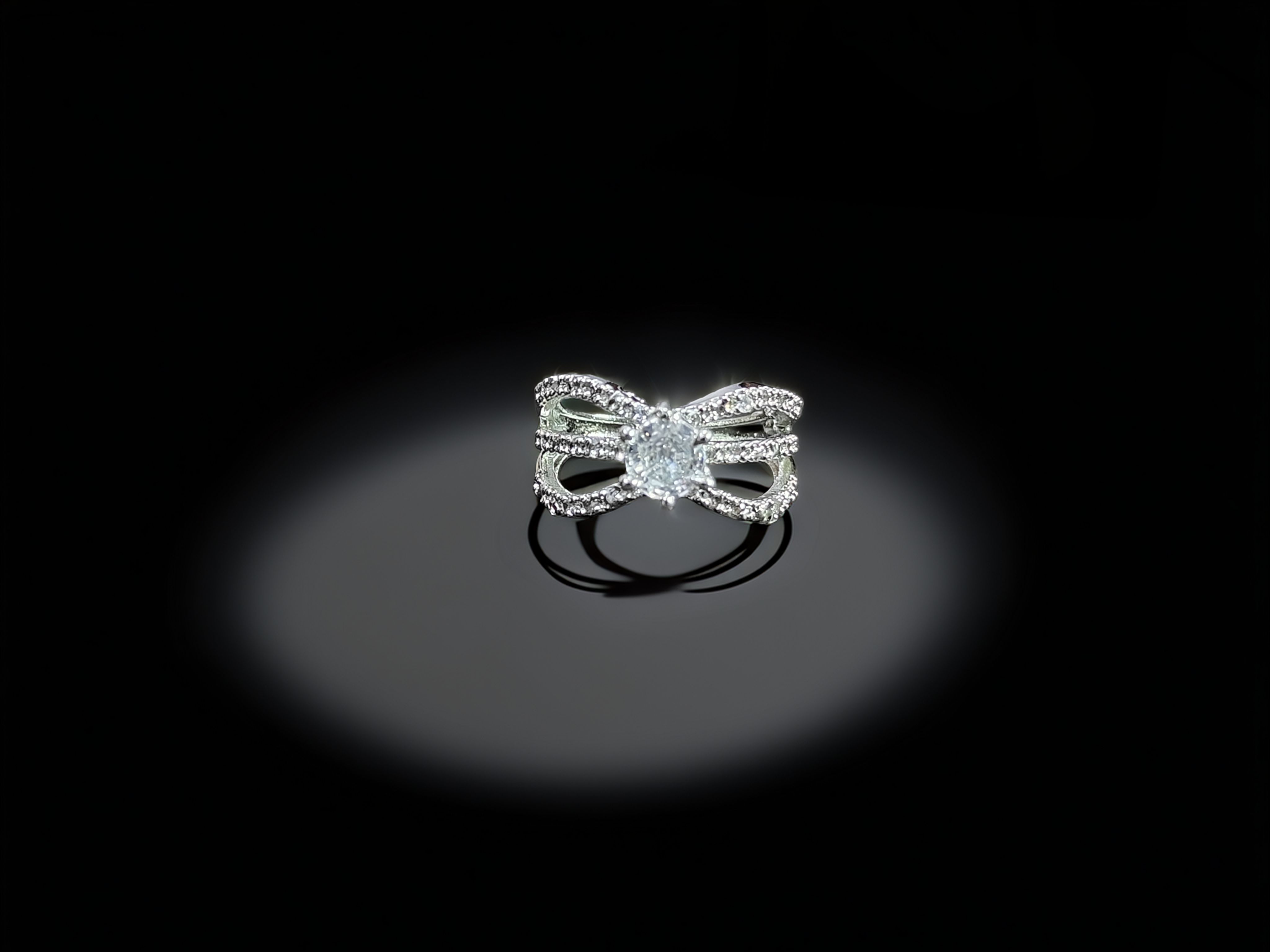 Elegant Bow-Shaped American Diamond Ring (1040)
