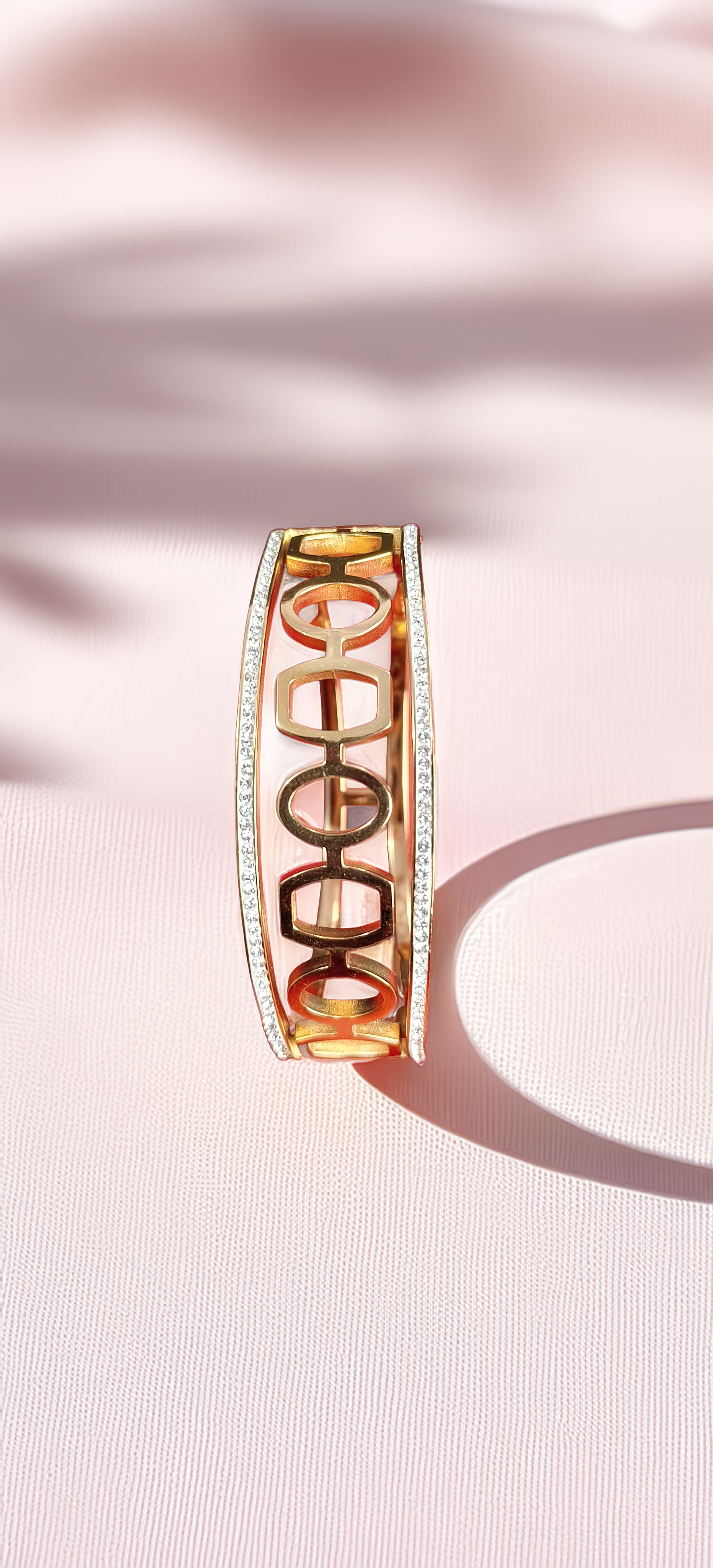 Elegant Geometric Golden Bracelet (1058)