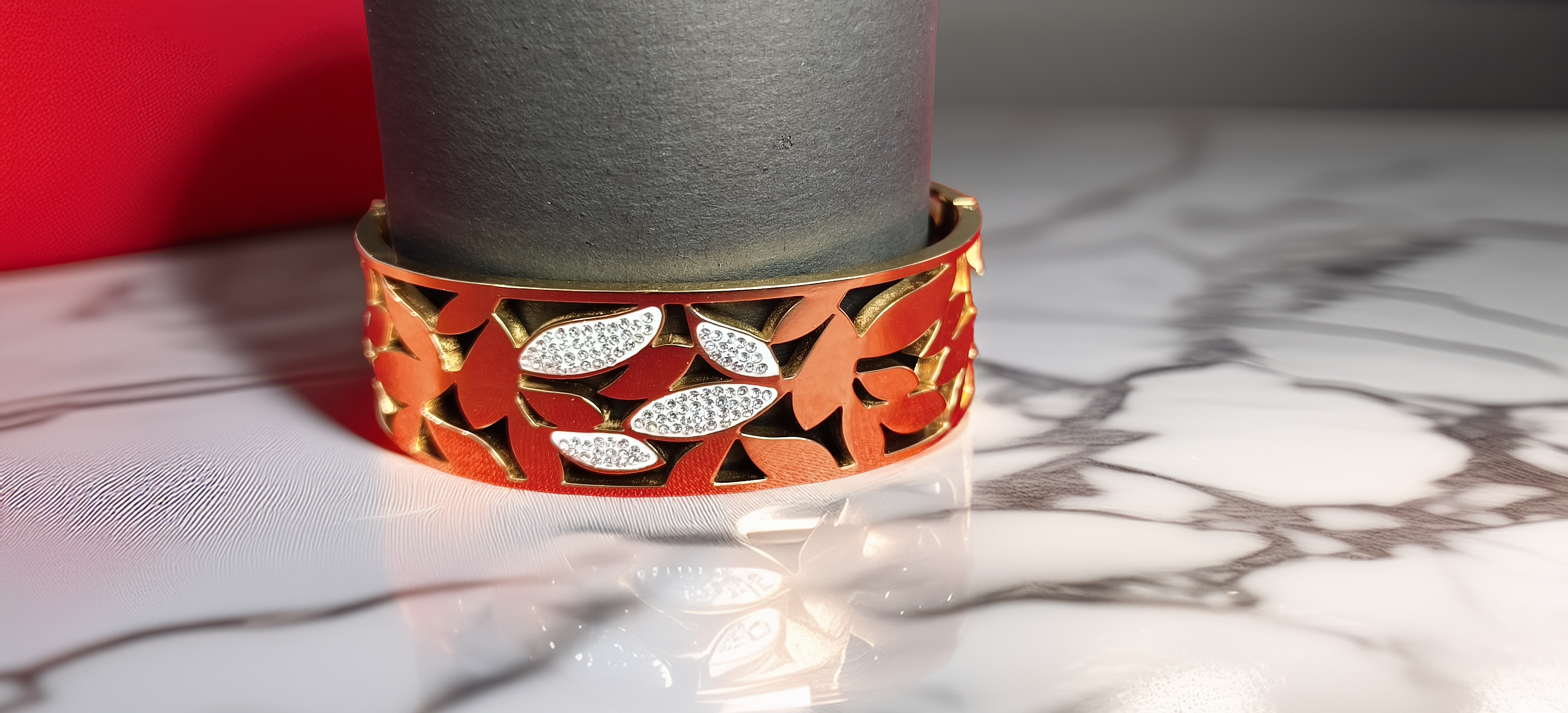 Elegant Gold Plated Leaf Bracelet (1058)