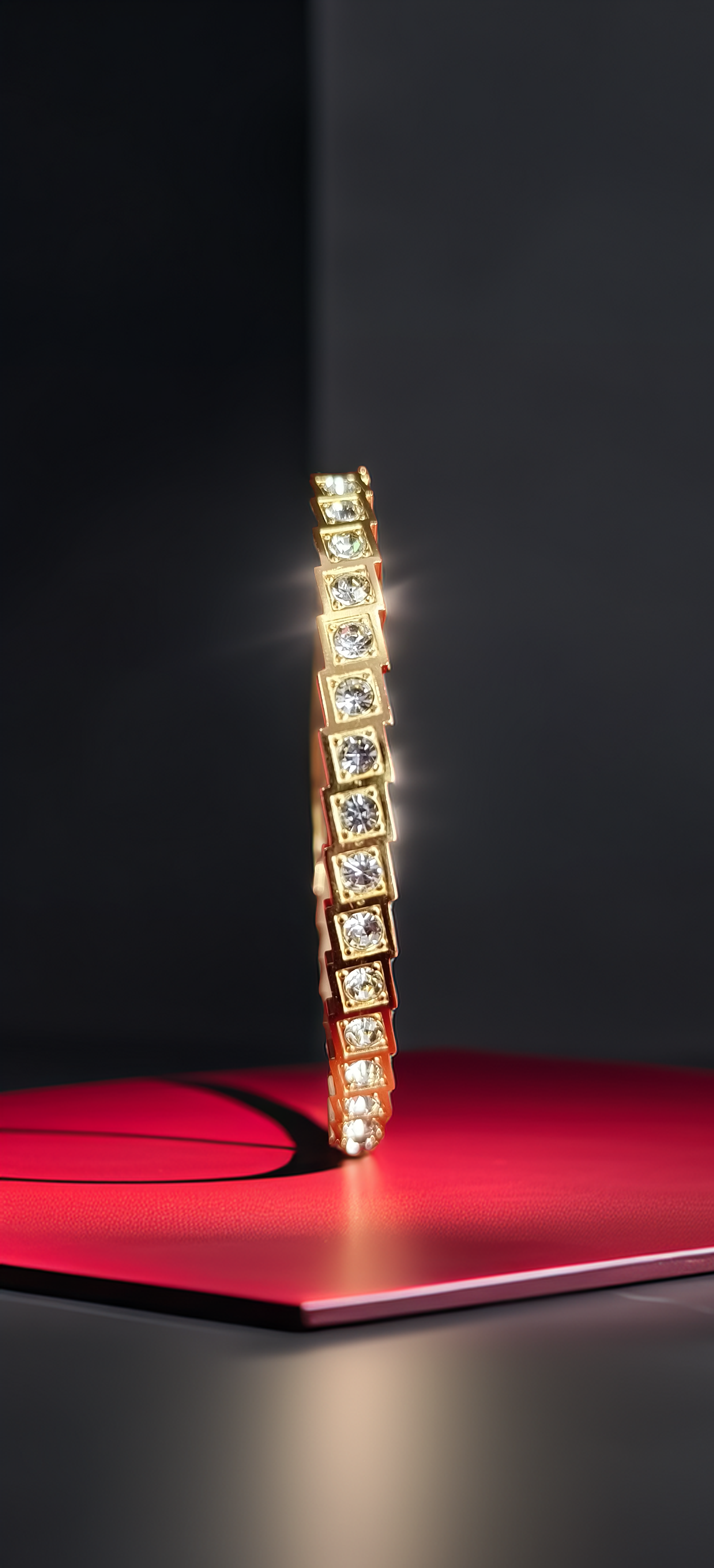 Elegant Diamond Studded Bracelet (1051)