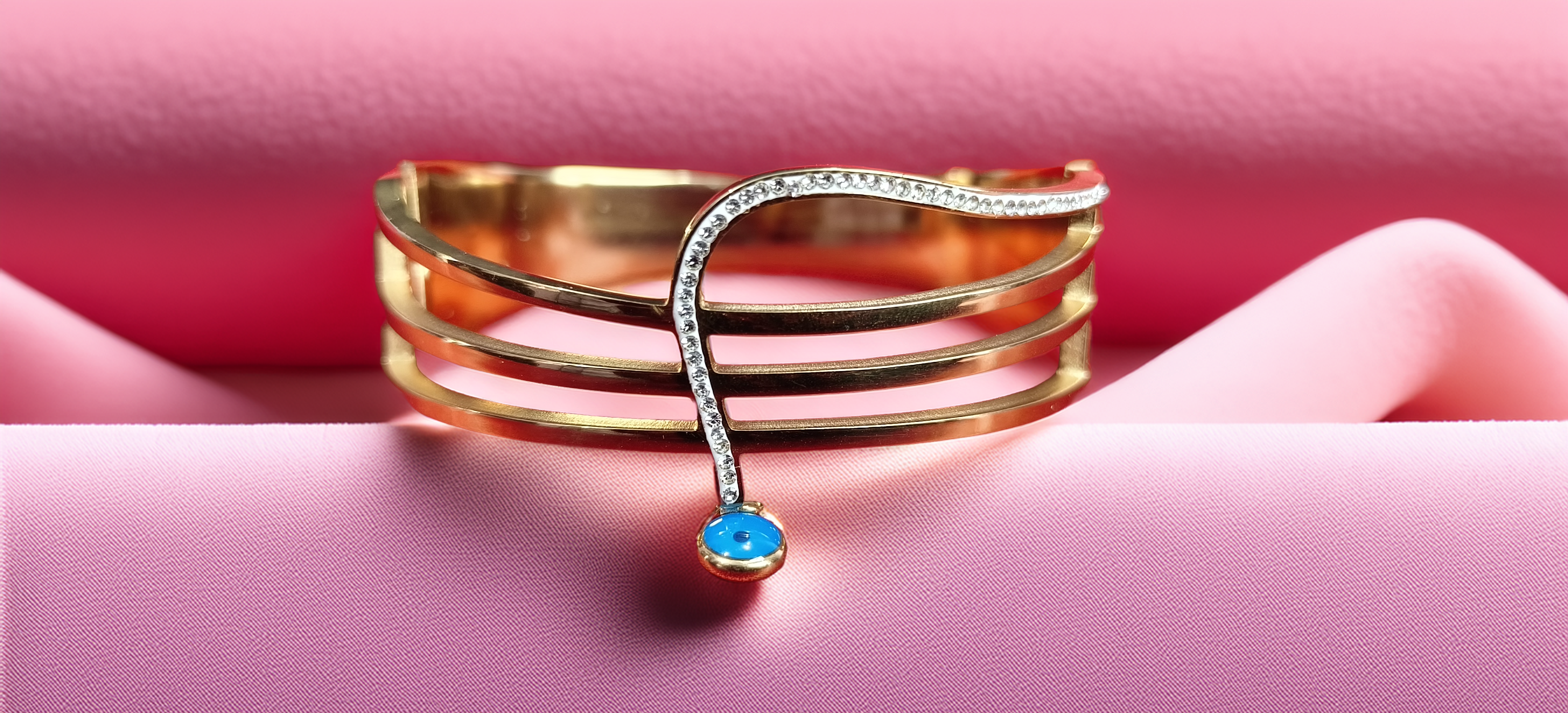 Elegant Gold Cuff Bracelet (1058)