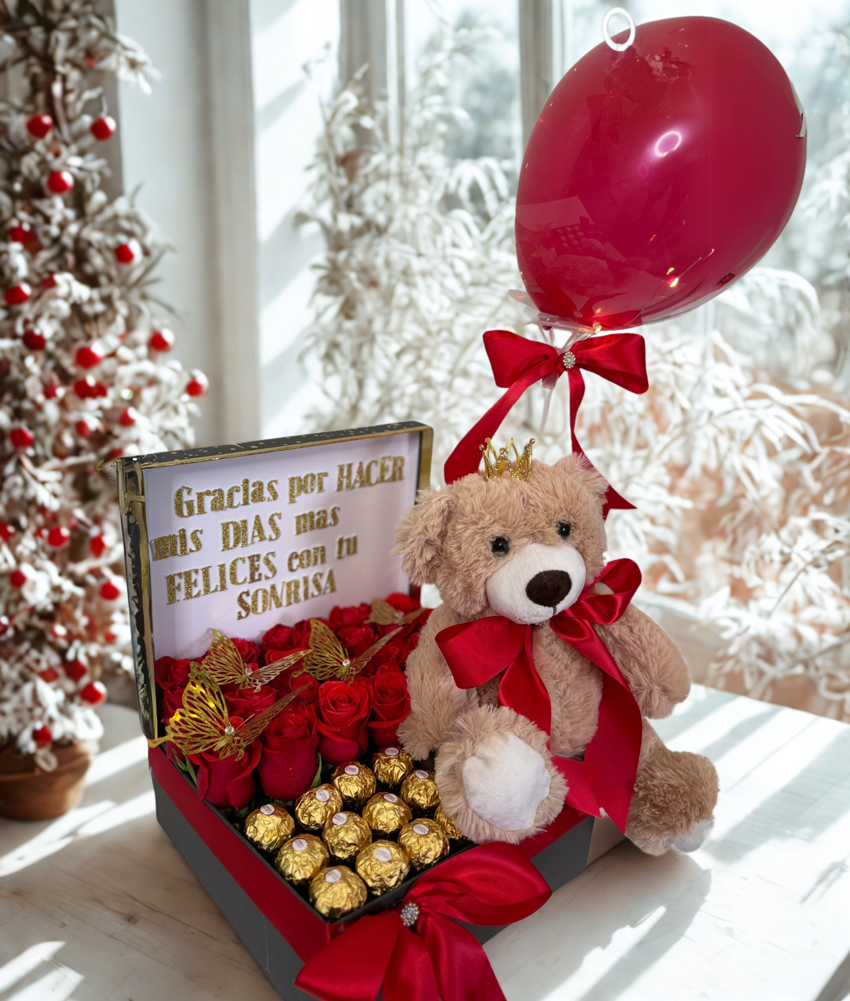 Luxury Gift Box – Roses, Chocolates & Teddy Bear with Personalized Message