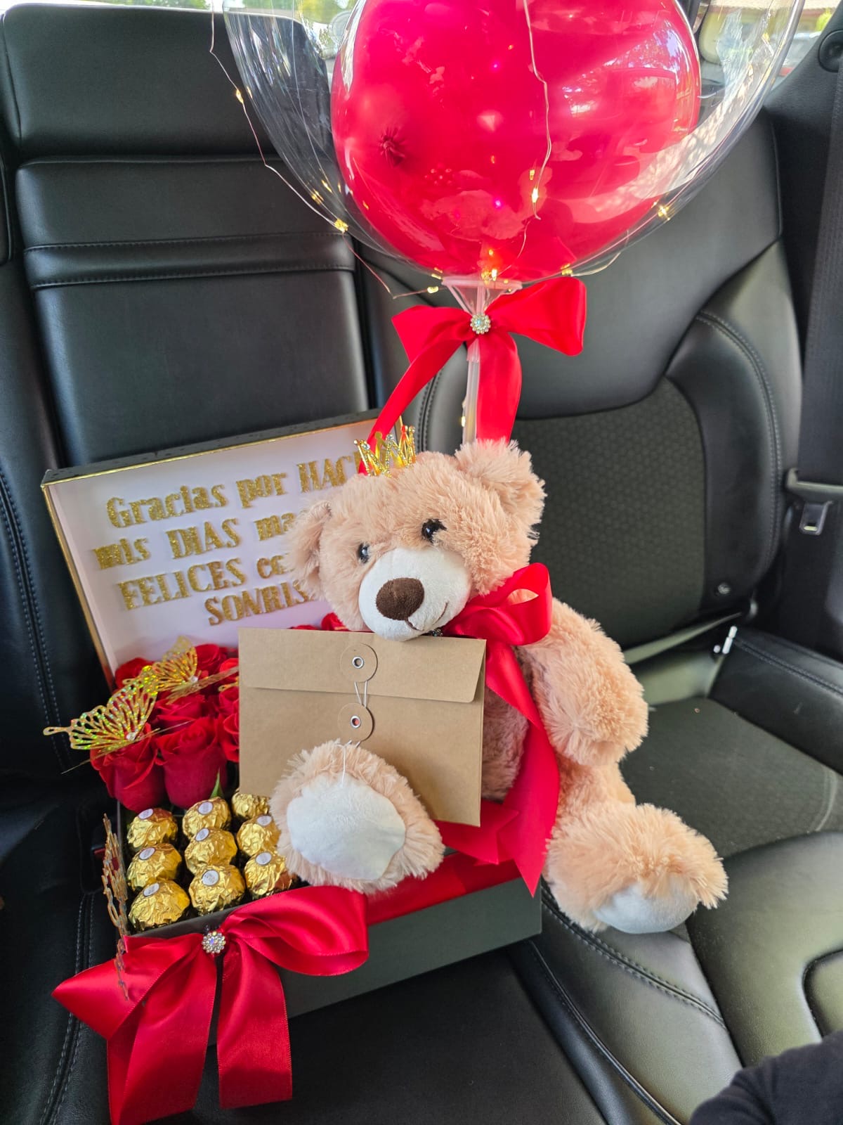 Luxury Gift Box – Roses, Chocolates & Teddy Bear with Personalized Message