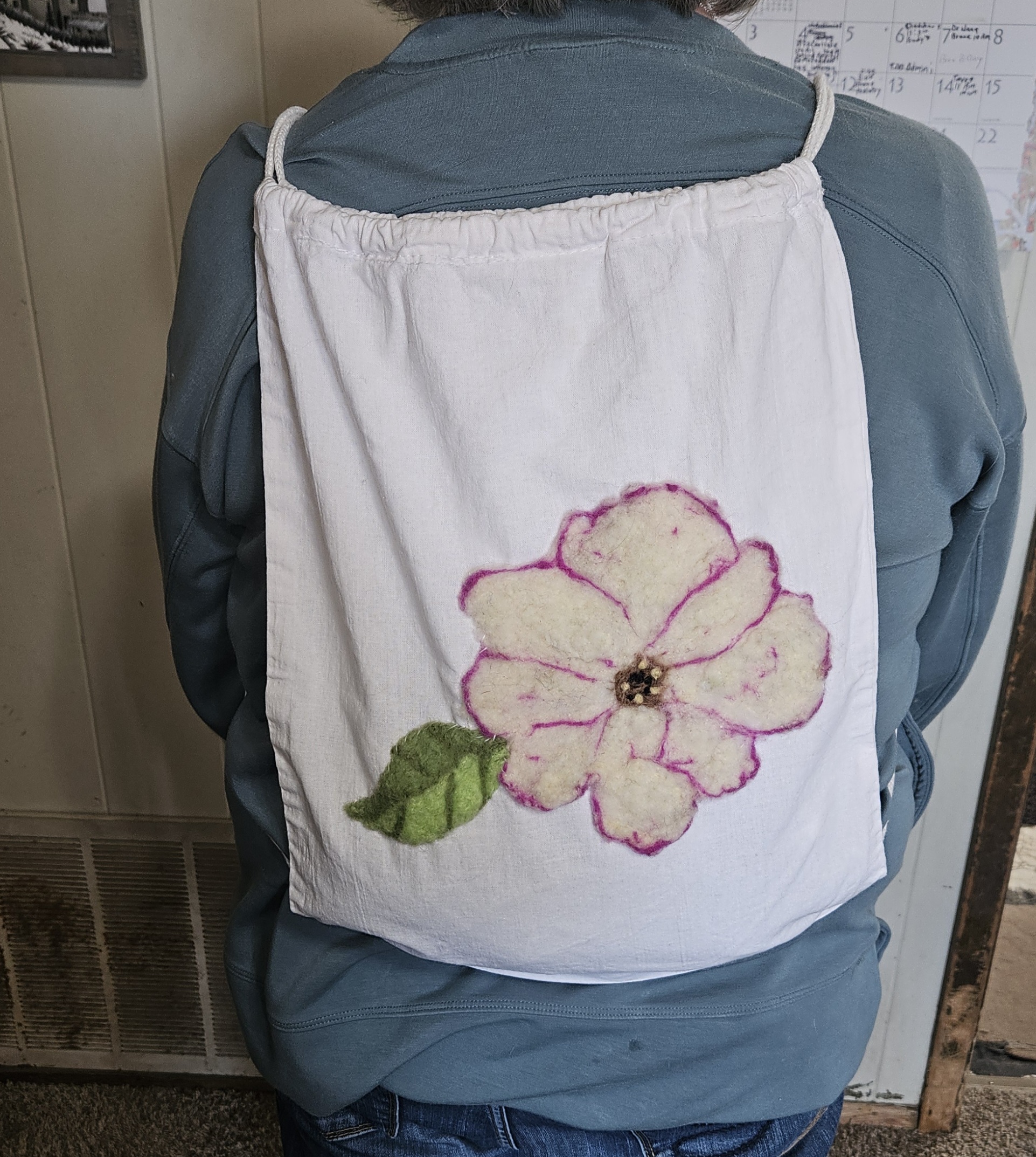 Flower on canvas string backpack