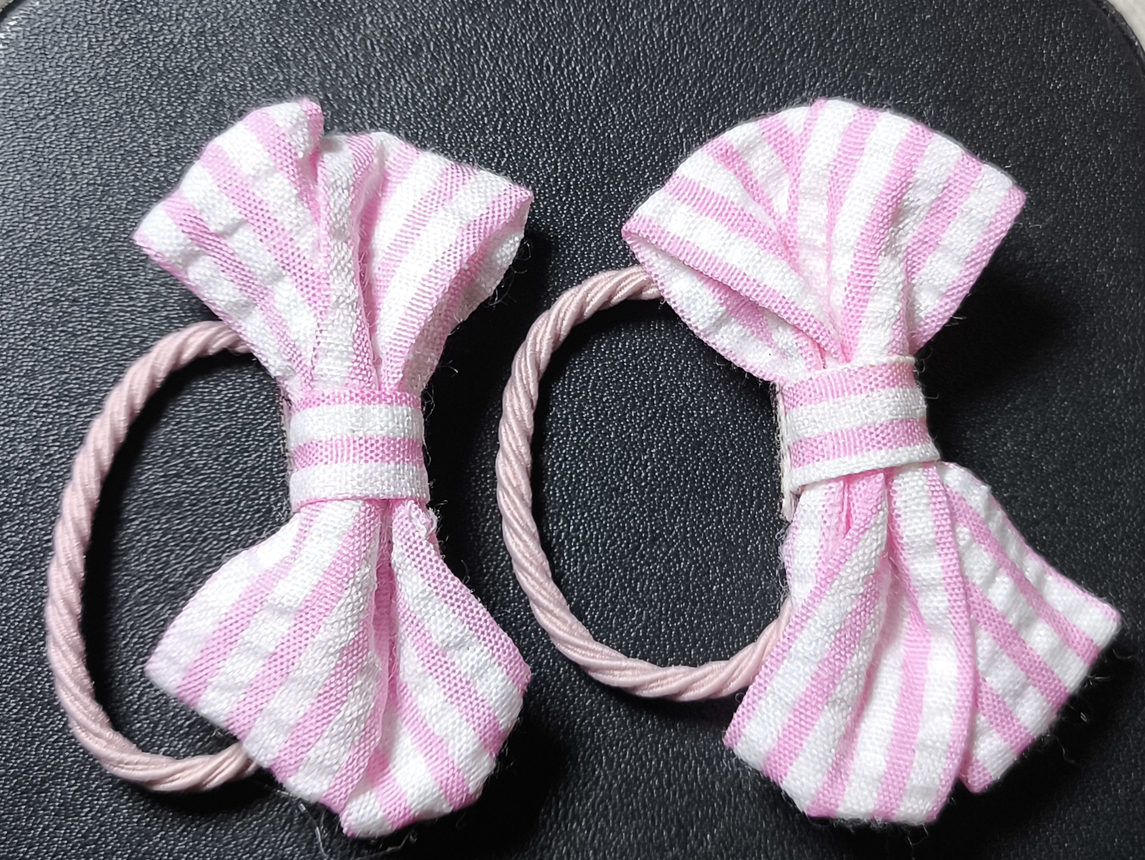 Par de Lazos para el cabello