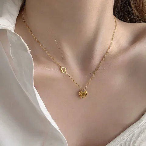 Collar de corazón dorado