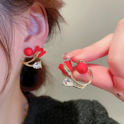 Pendientes florales rojos