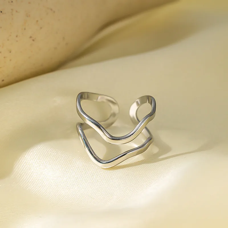 Anillo diseño abstracto