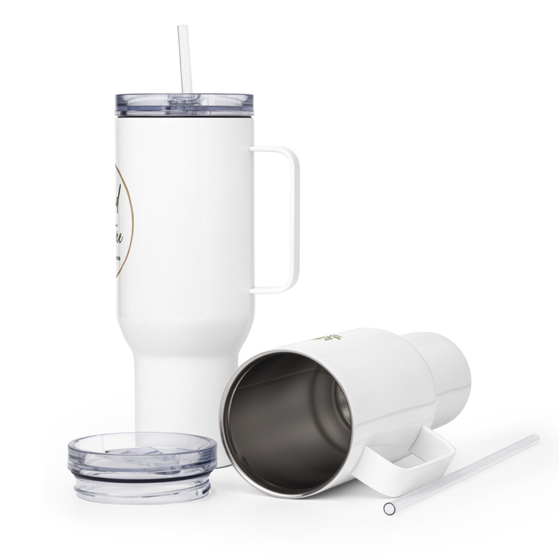 Travel mug with a handle