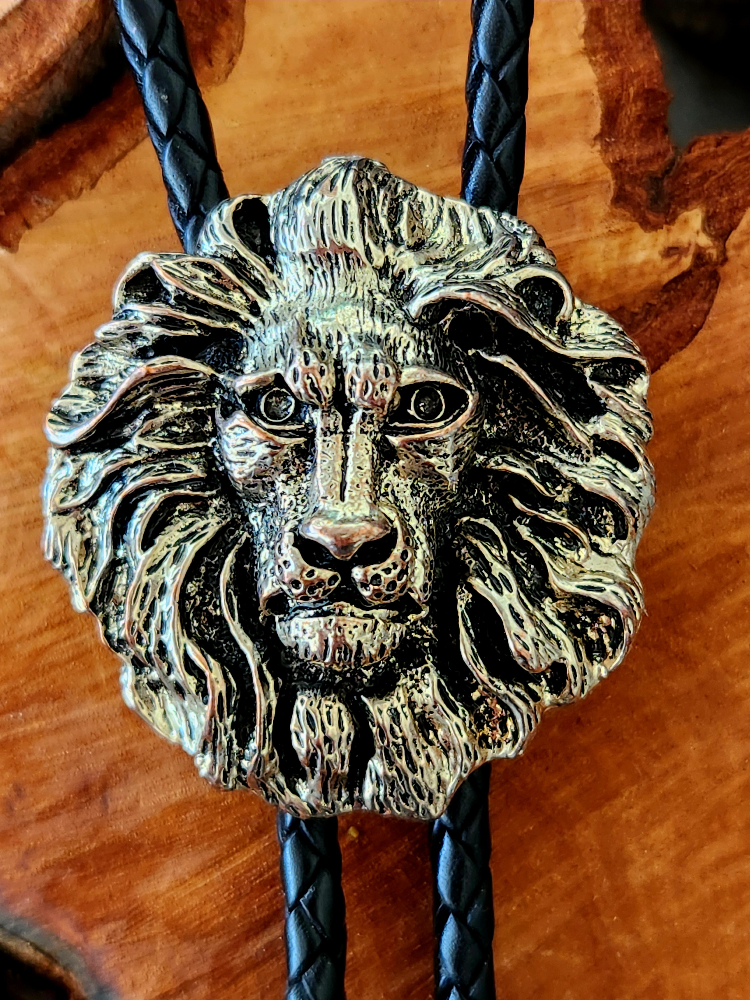 Lion Head Bolo Tie