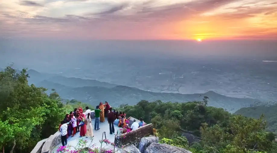 Monsoon Mount Abu Trip (Delhi to Delhi by Rajdhani Express)