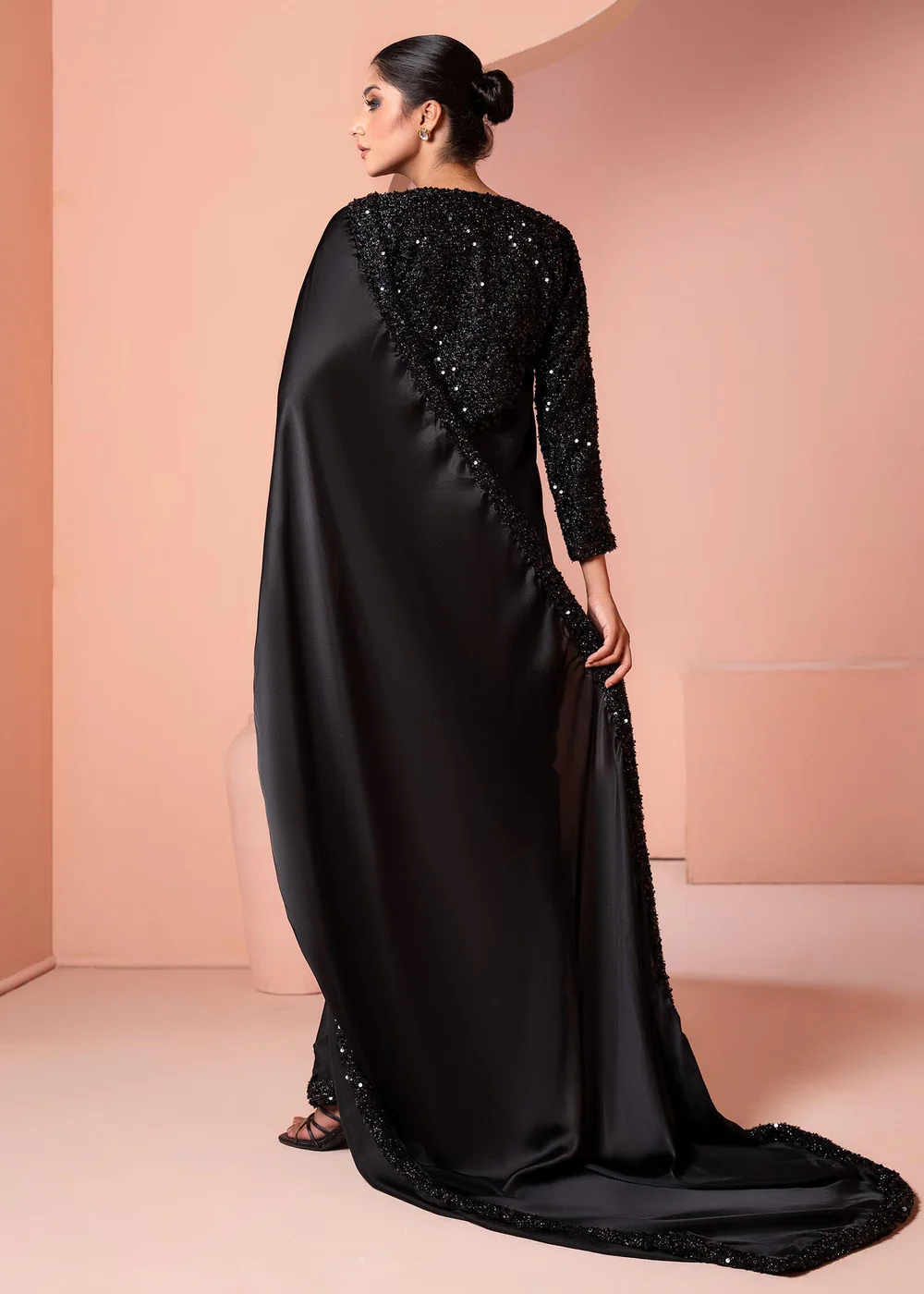 ساري نسائي جاهز - أسود أنيق للمناسبات (3 قطع)