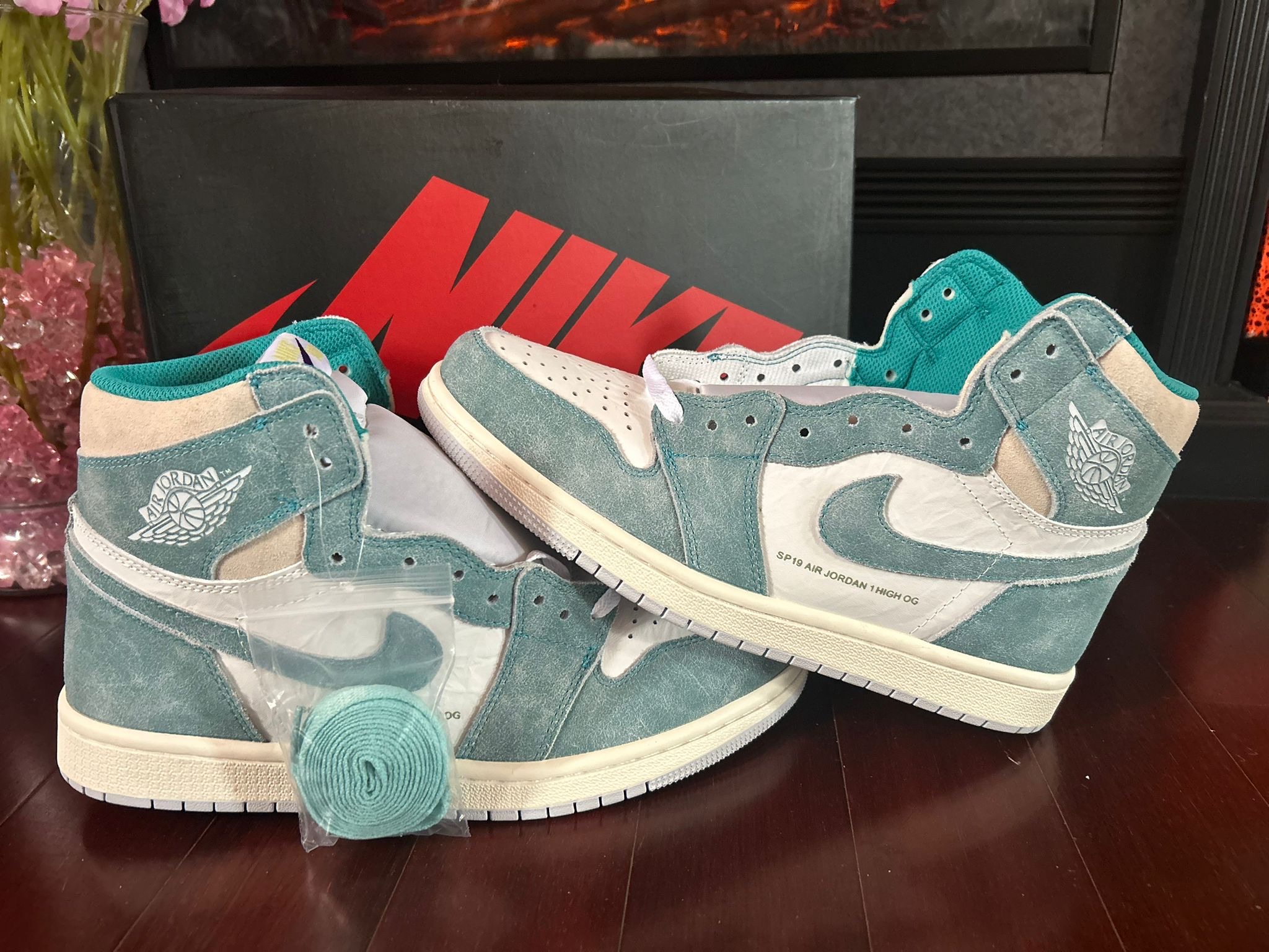 Air Jordan 1 Retro High OG Turbo Green