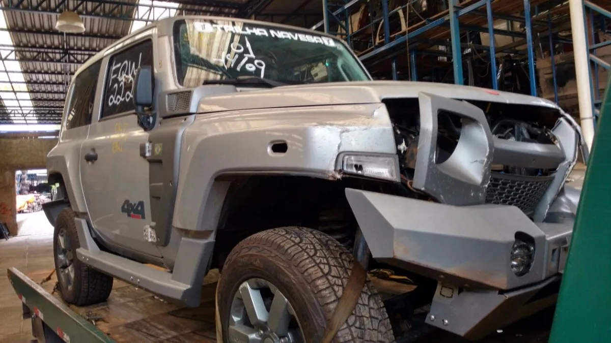 Troller T4 3.2 2015.