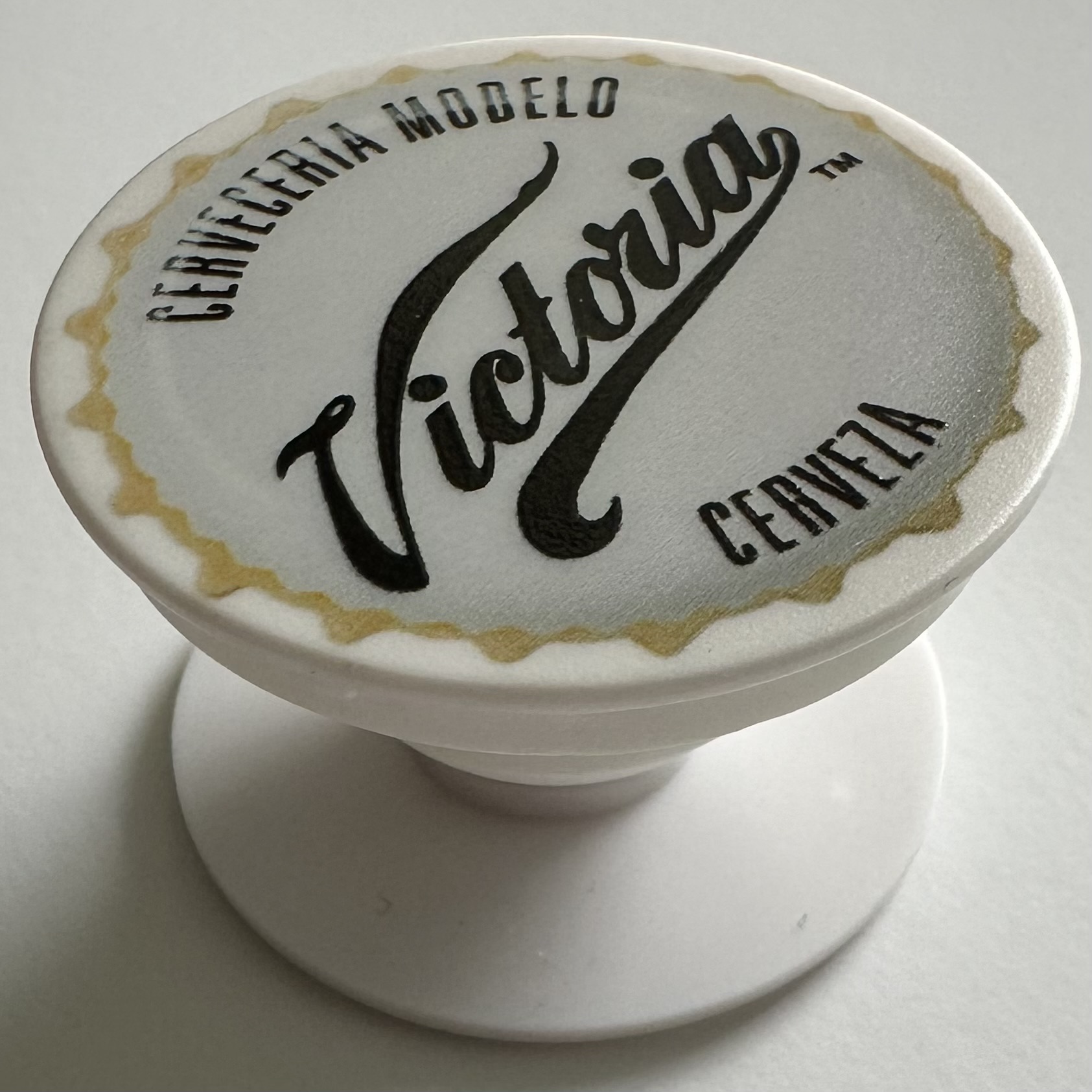 Corona y Victoria PopUp Phone Holders