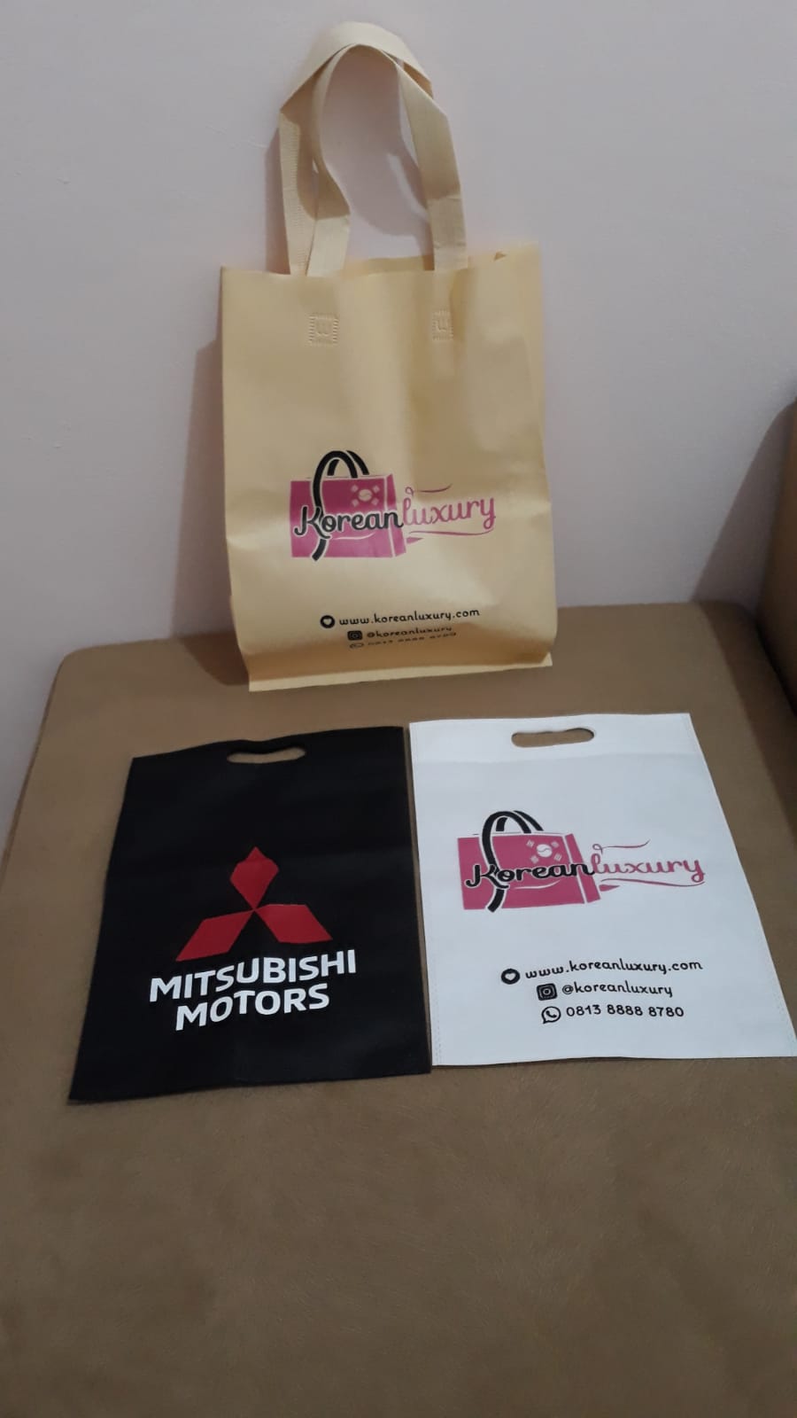 ( 25x35 ) Tas Spunbond Pres Tali Tebal 75 gram include sablon 2 warna dan 1 sisi