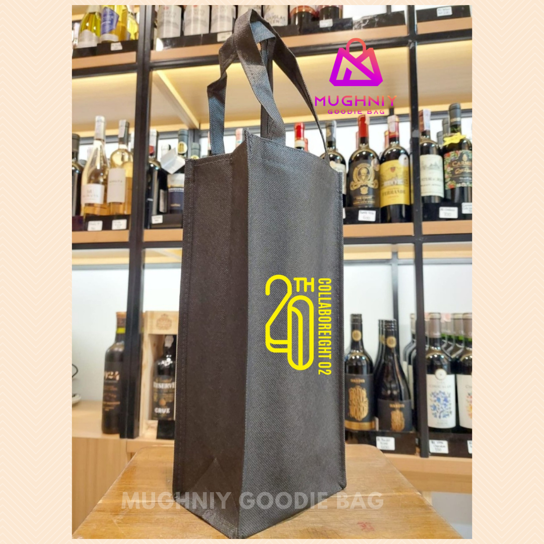(10x10x30) Bahan  Spunbond 100 gram Tas Botol Tumbler / Tas Wine / Tote Bag Tumbler include sablon 1 warna 1 sisi