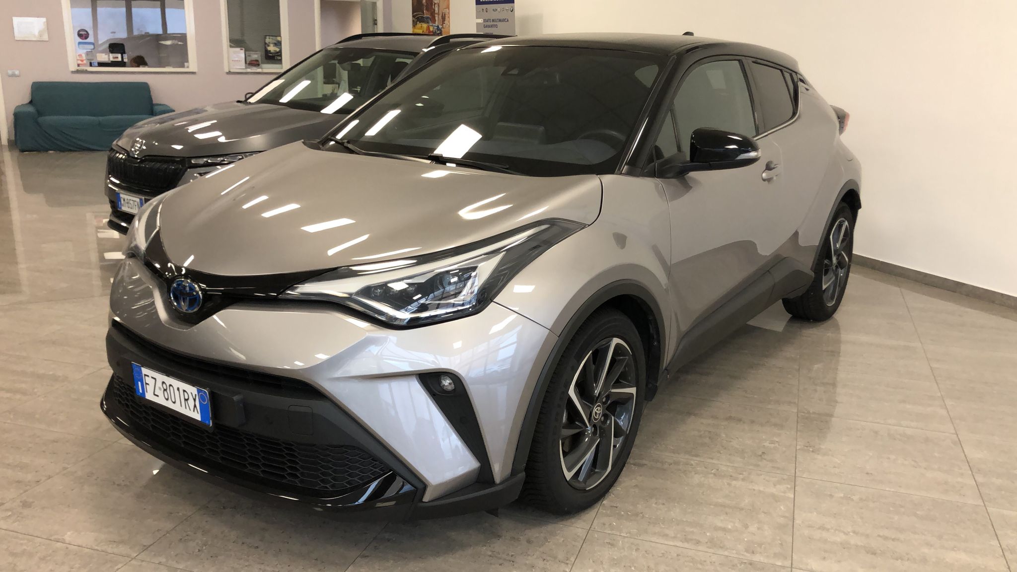 Toyota C-HR 2.0 Hybrid E-CVT Style