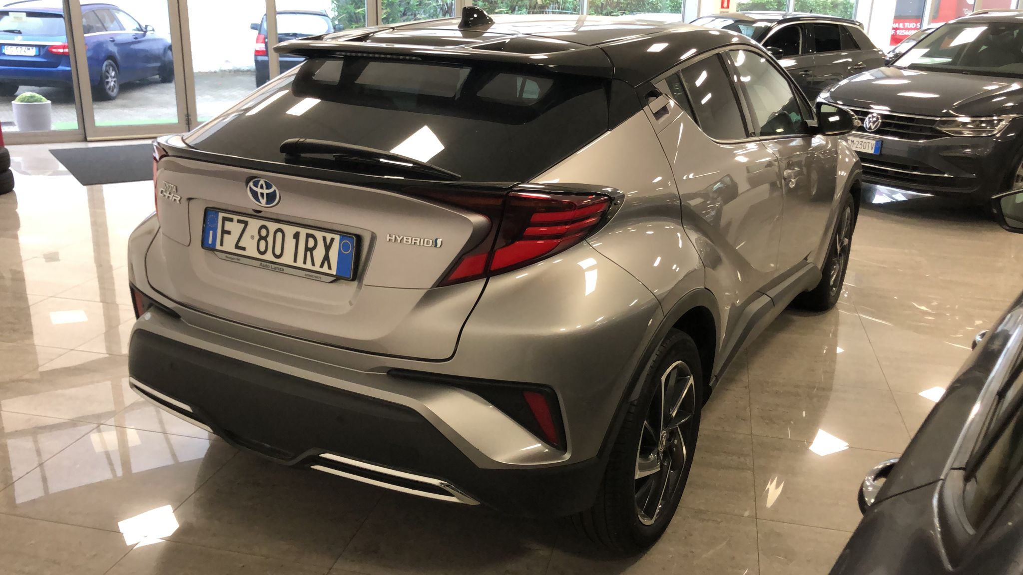 Toyota C-HR 2.0 Hybrid E-CVT Style