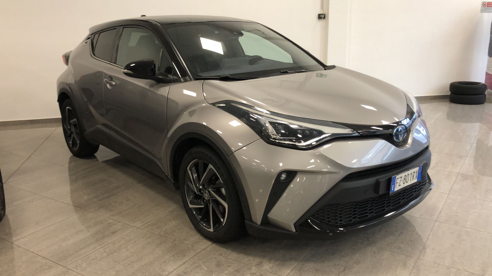 Toyota C-HR 2.0 Hybrid E-CVT Style