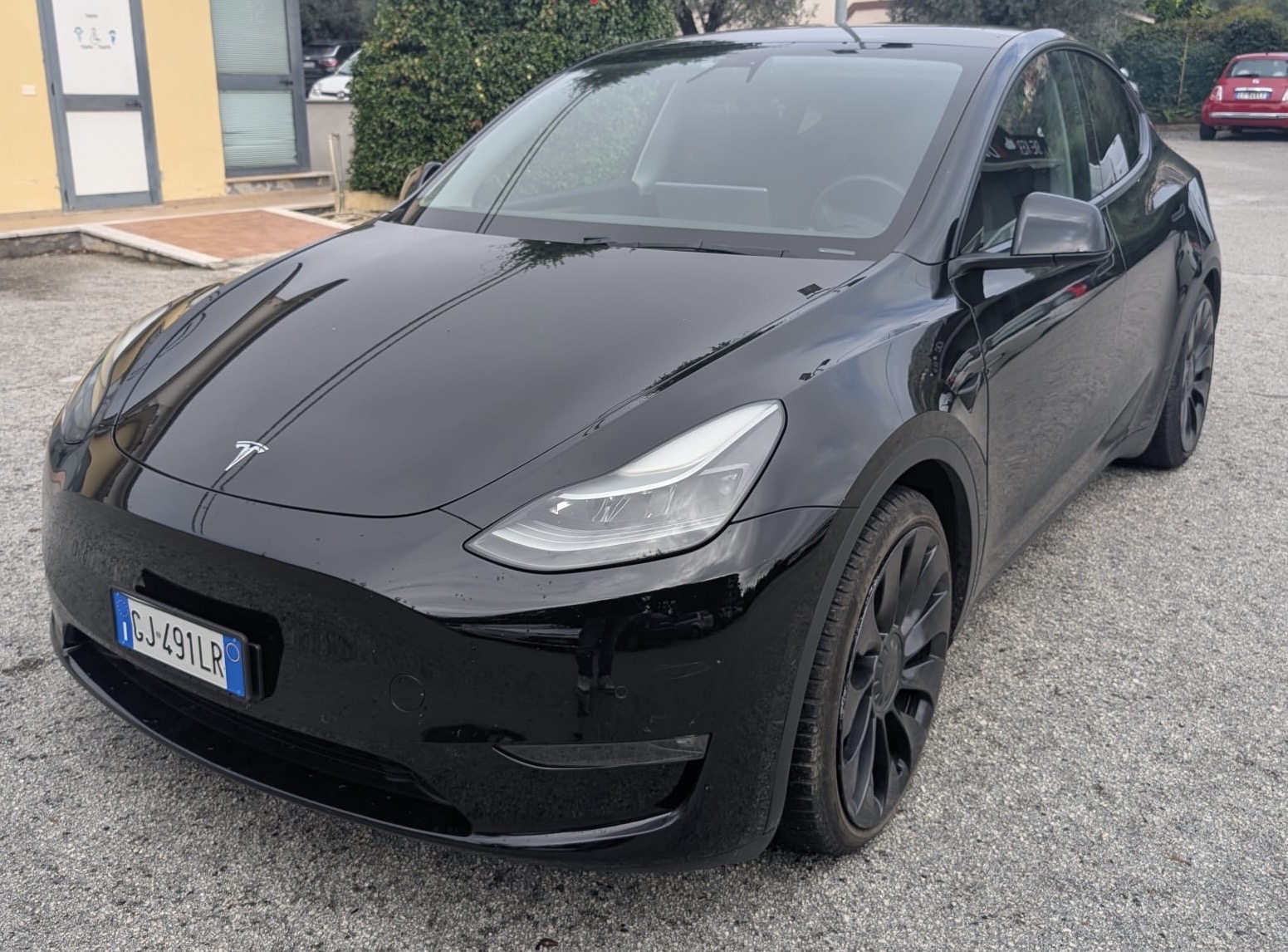 Tesla Model Y Dual Motor Performance
