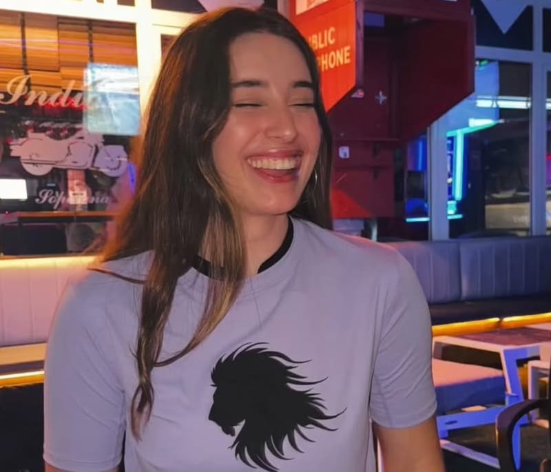 CAMISETA MORADA