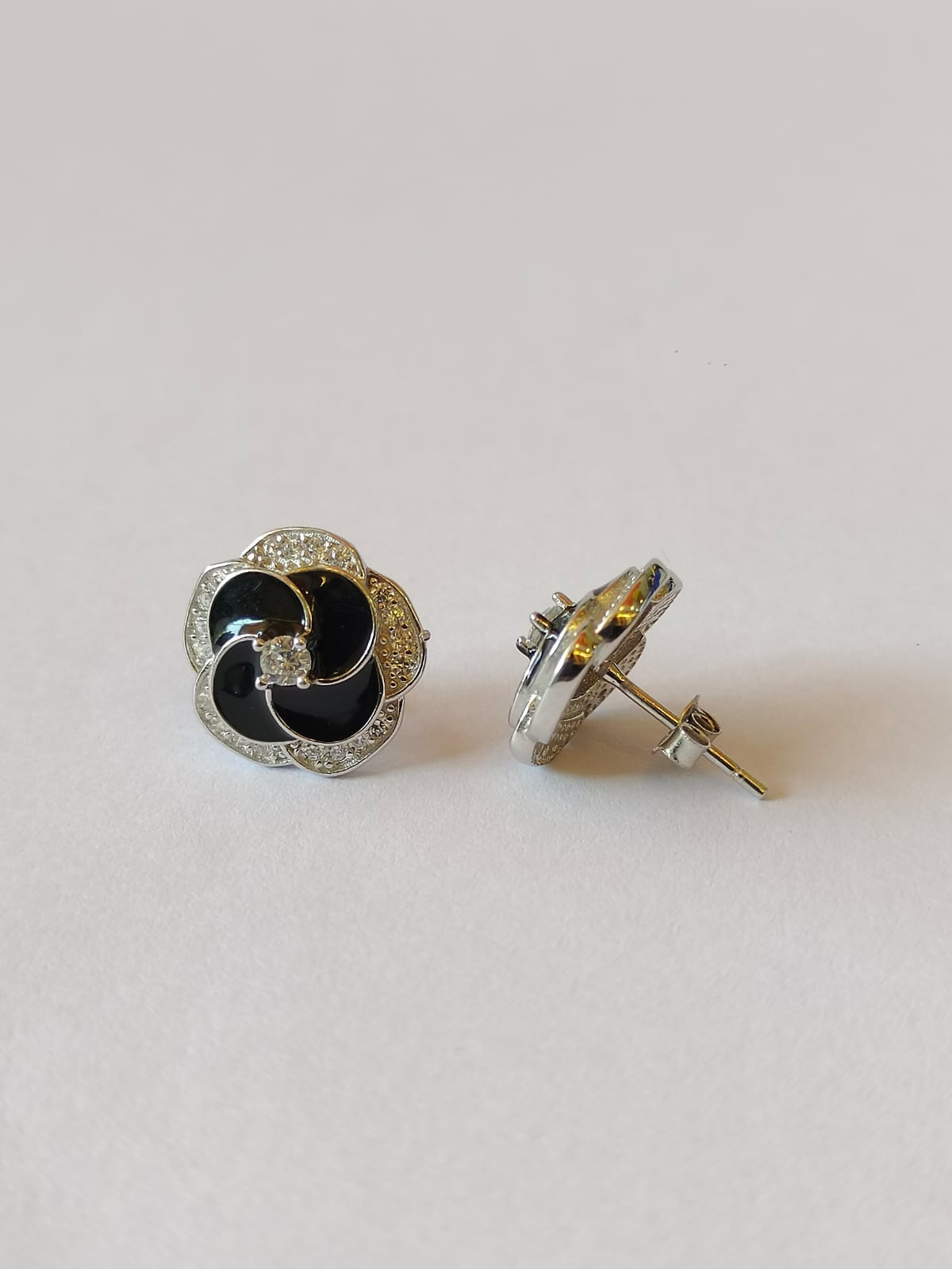 Flower-Shaped Stud Earrings